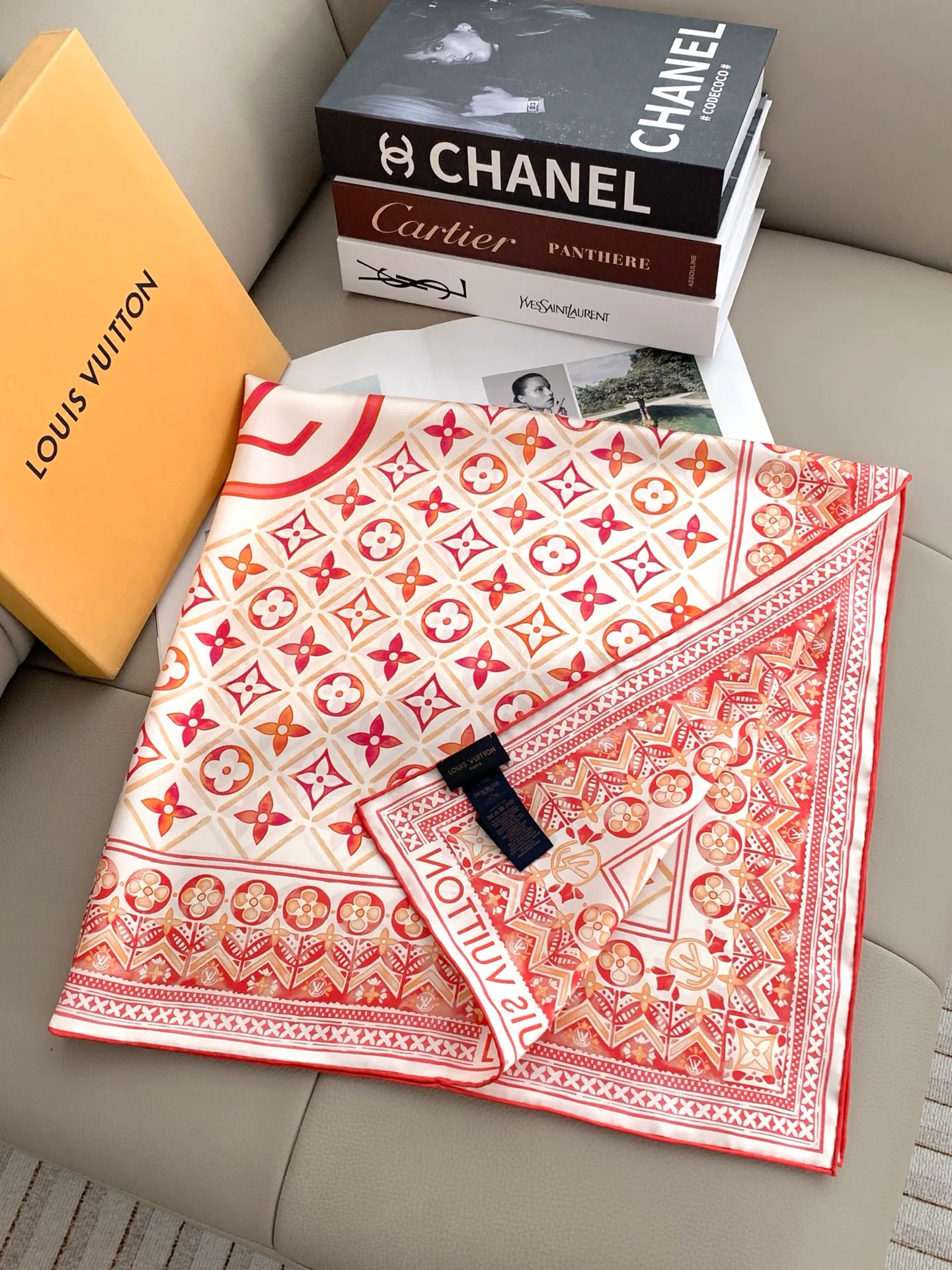 Платки Louis Vuitton 18675521