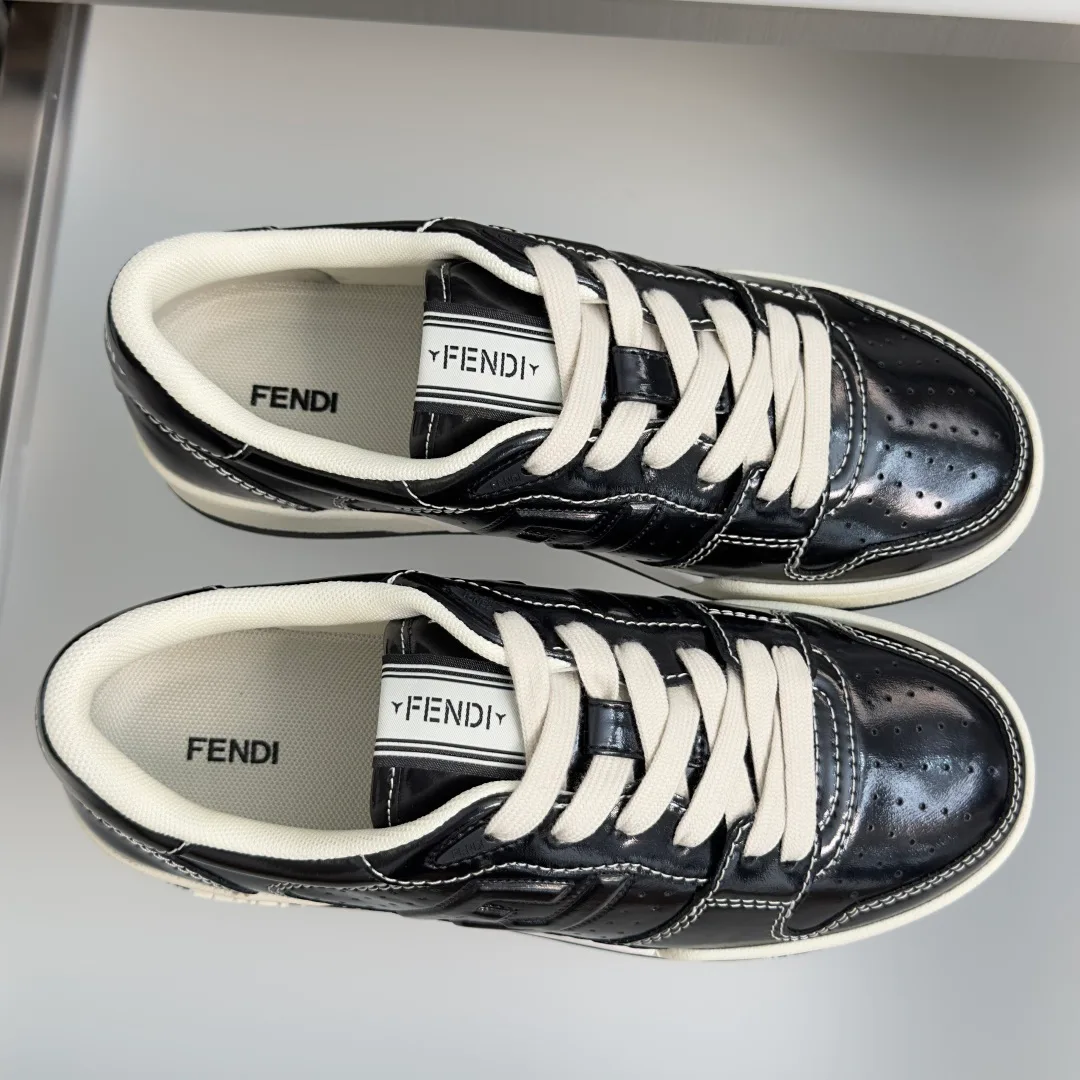 Кроссовки Женские Fendi 17729634