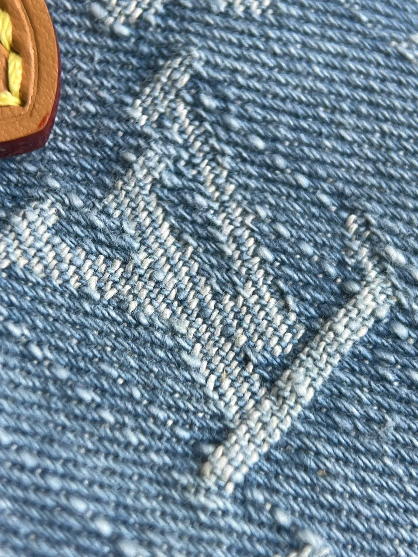 Джинсы Женские Louis Vuitton 18376477