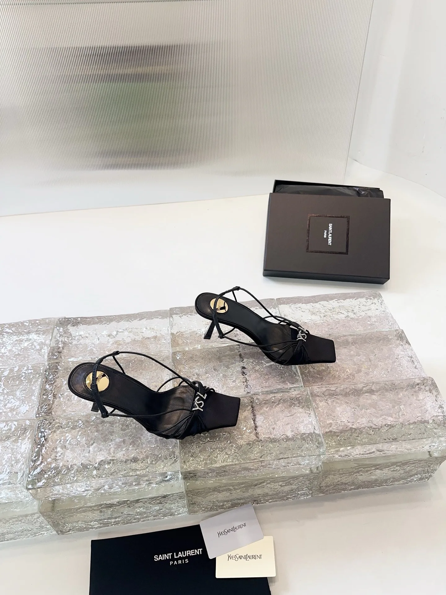 Босоножки Женские Saint Laurent 11278239