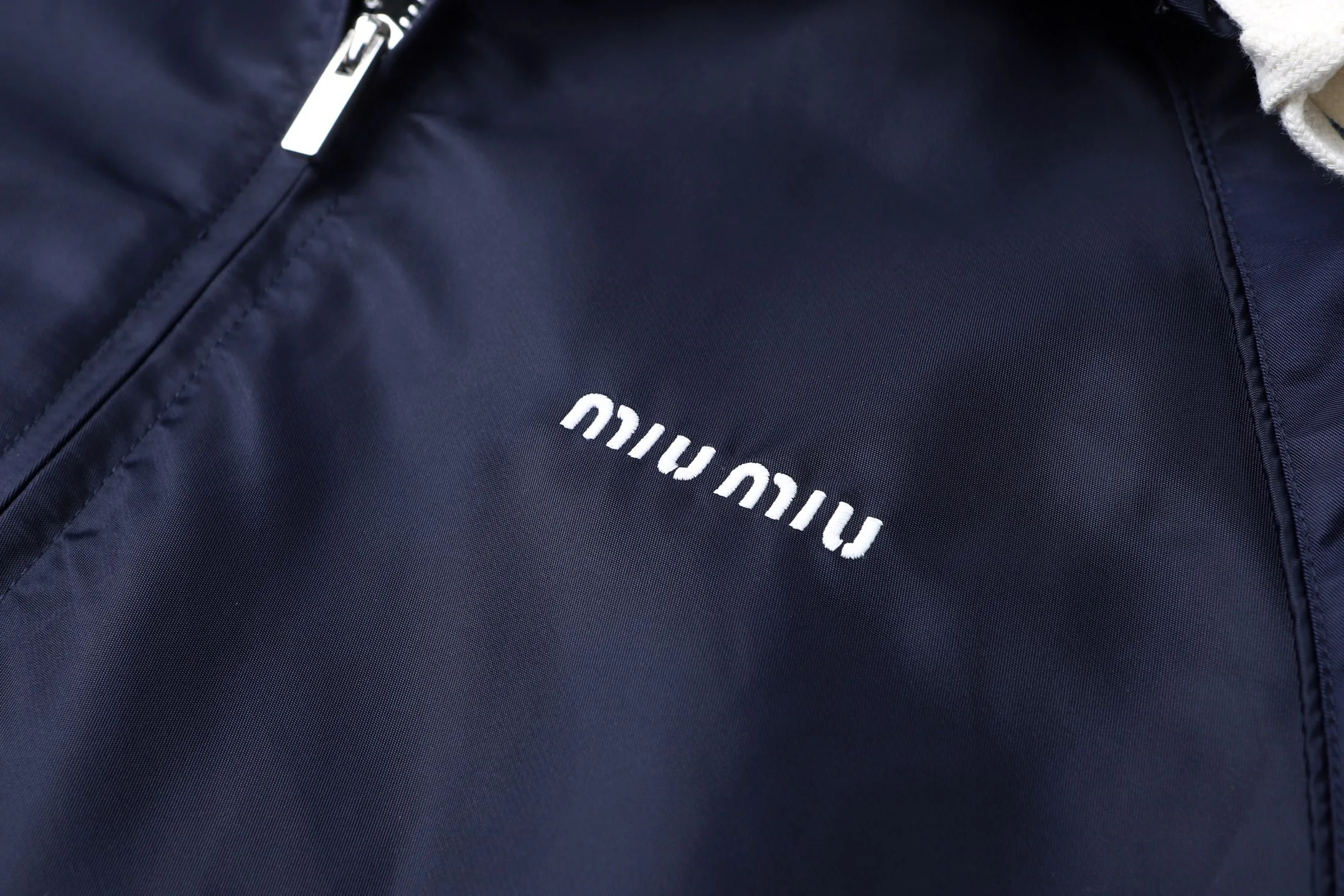 Куртки И Пуховики Женские Miu Miu 961151