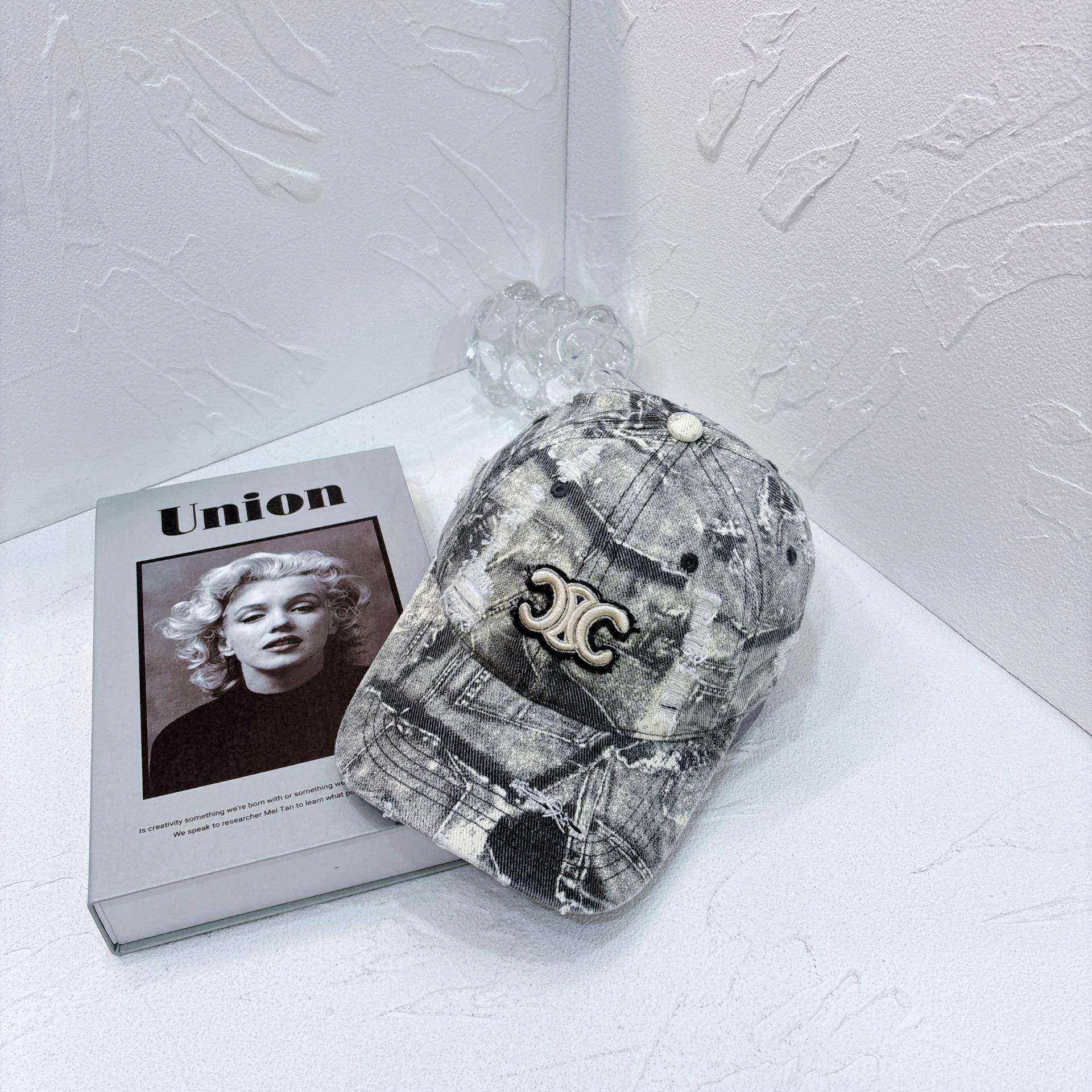 Головные Уборы Celine 10160