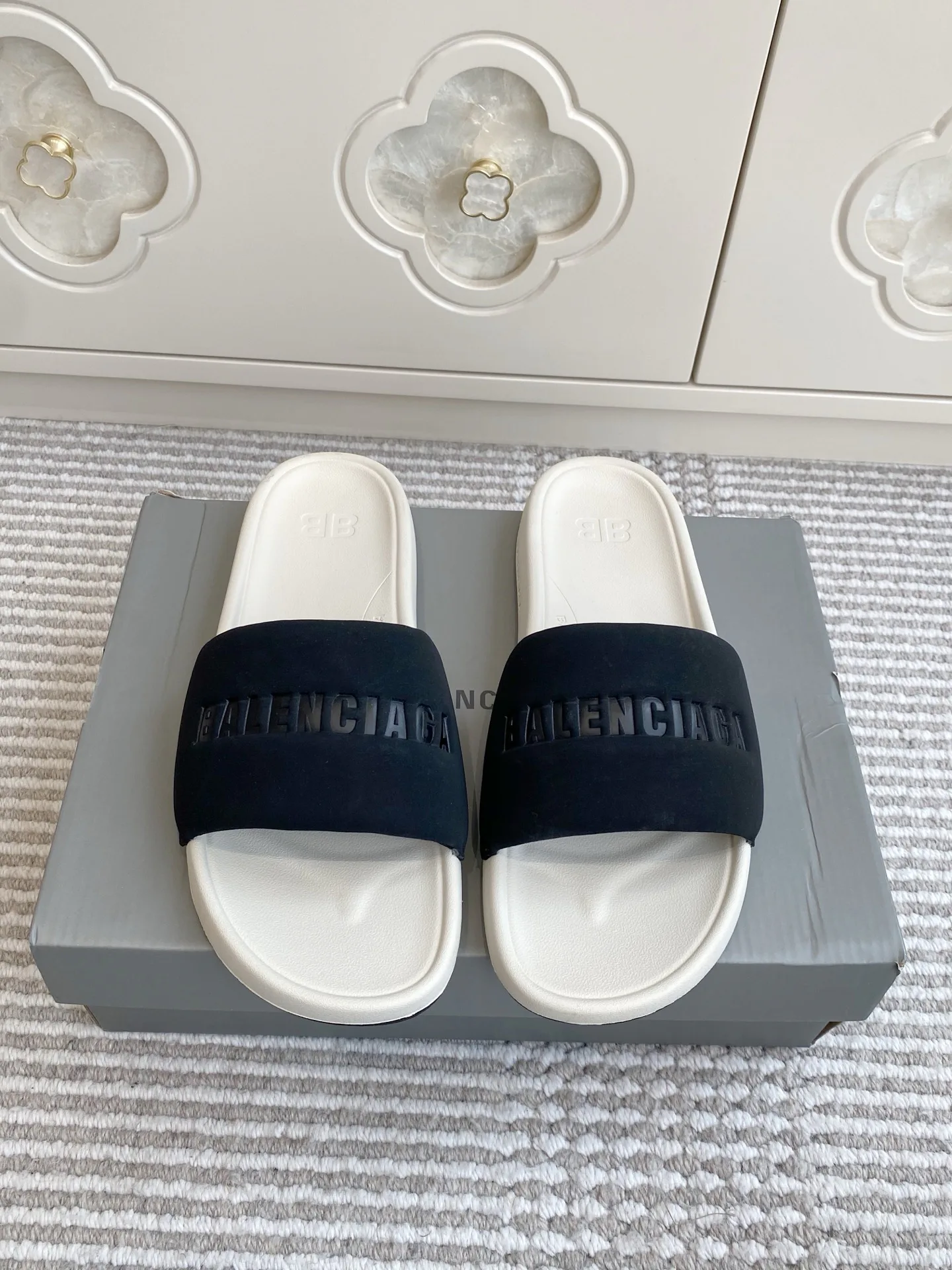 Шлепанцы Женские Balenciaga 11430324