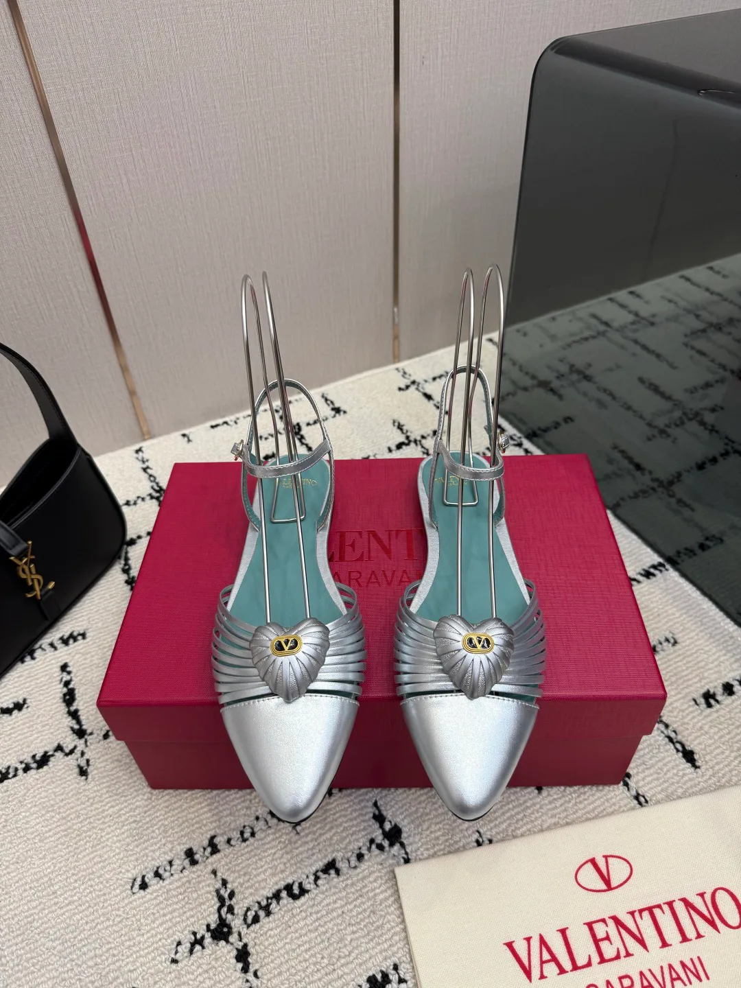 Босоножки Женские Valentino 18598096