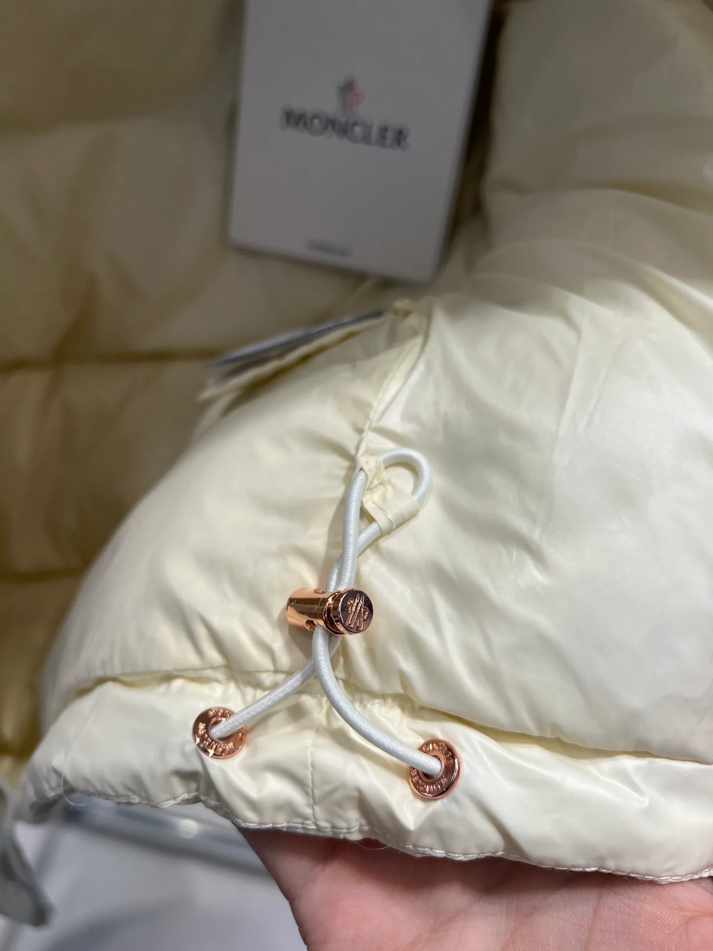 Куртки И Пуховики Мужские Moncler 18231719