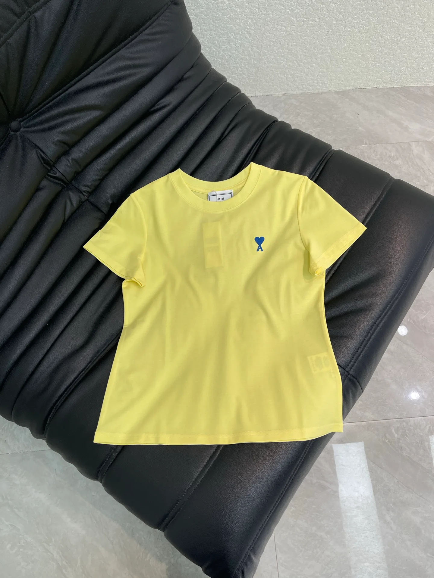 Футболки Женские Ami Paris 11569370