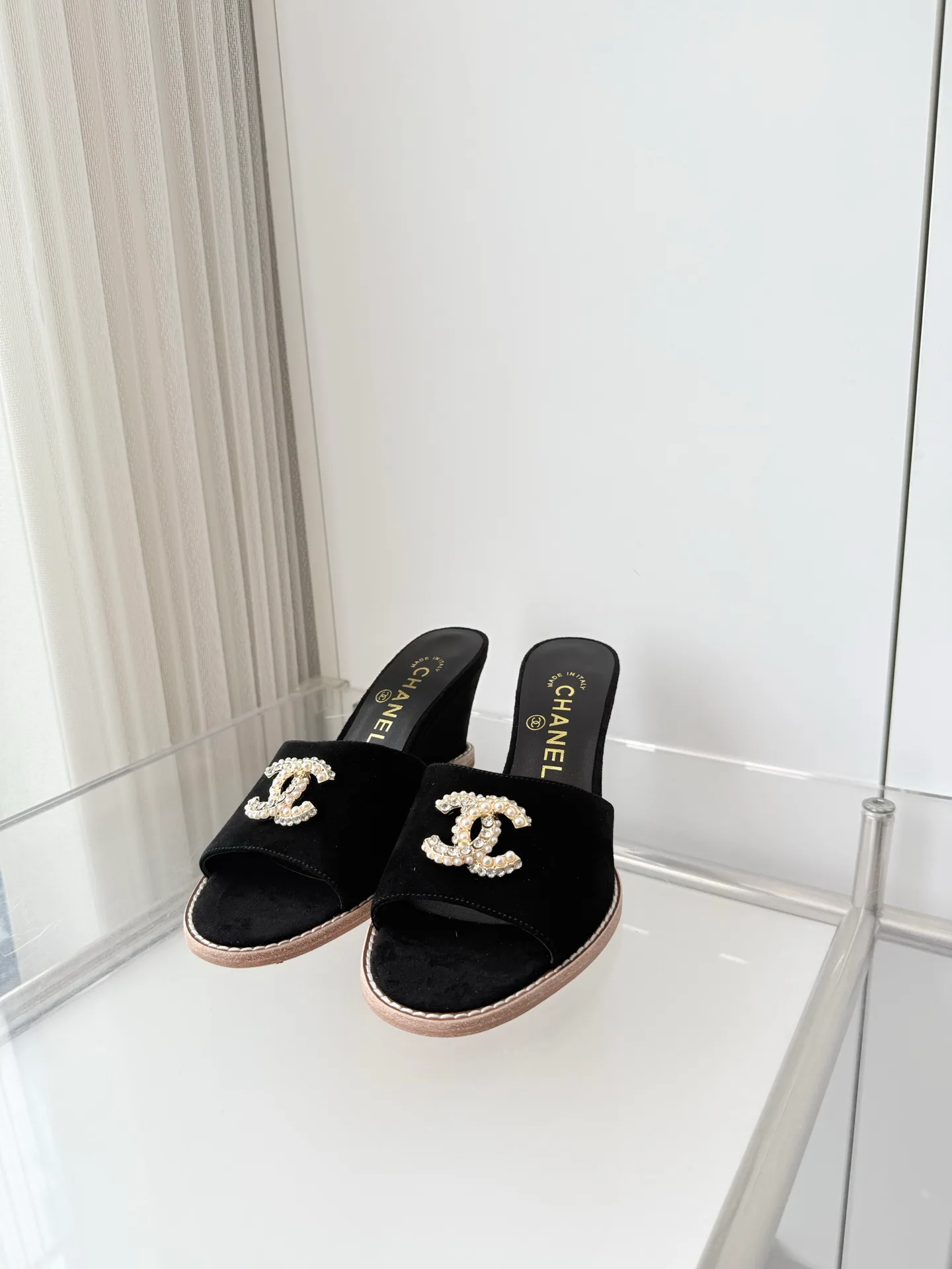Босоножки Женские Chanel 18120711