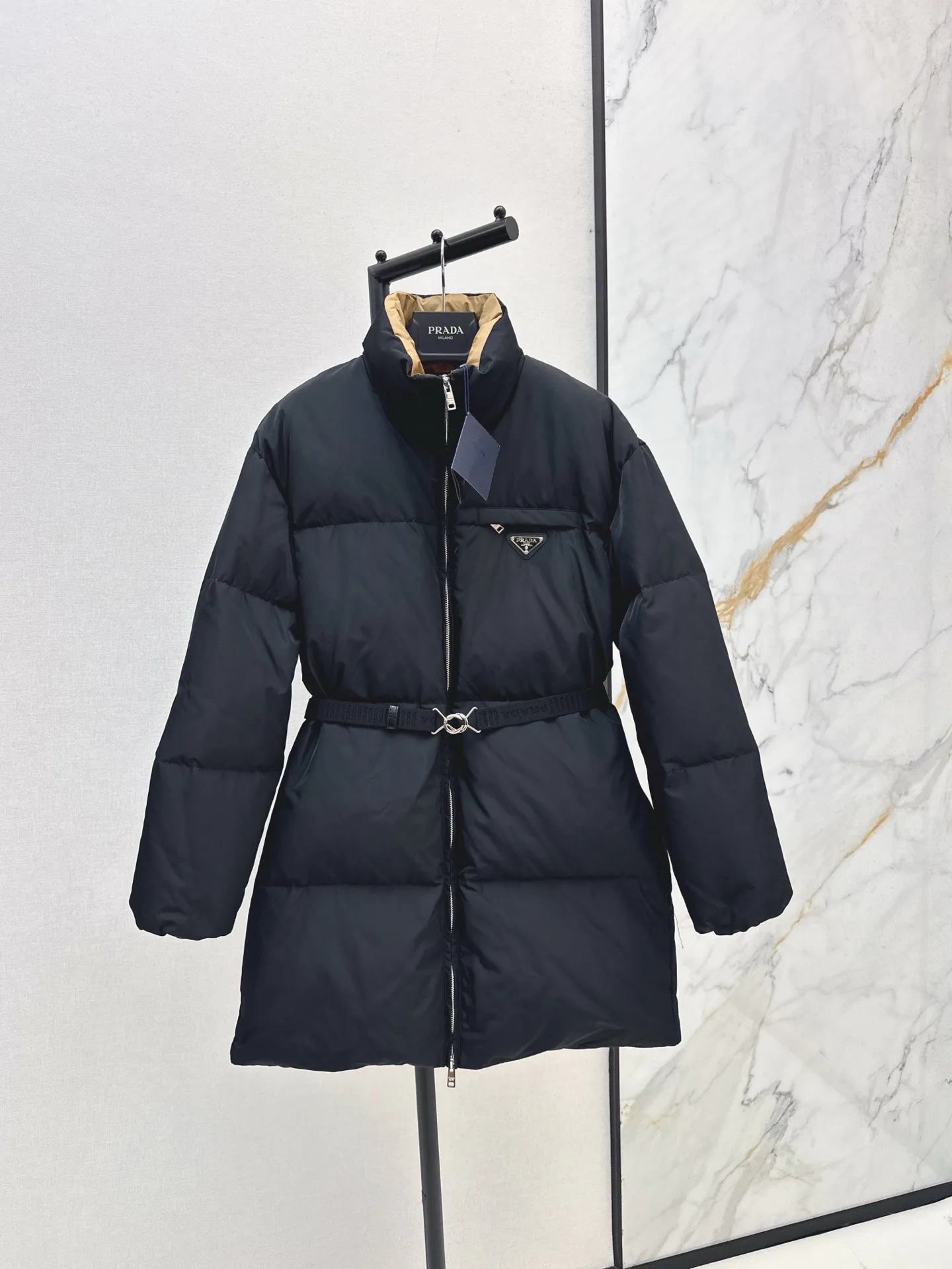 Куртки И Пуховики Женские Prada 19323471