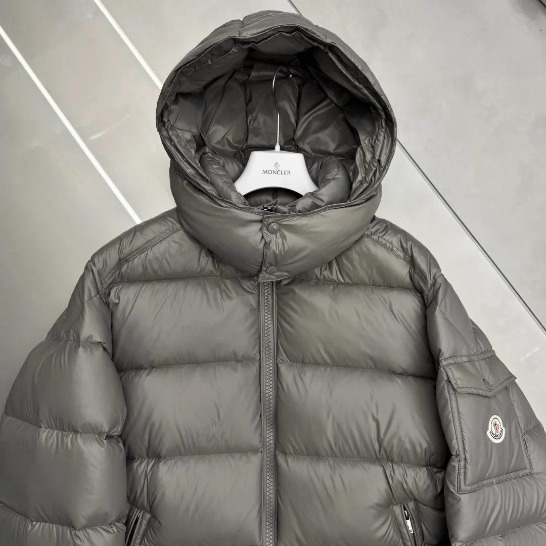 Куртки И Пуховики Мужские Moncler 17391871