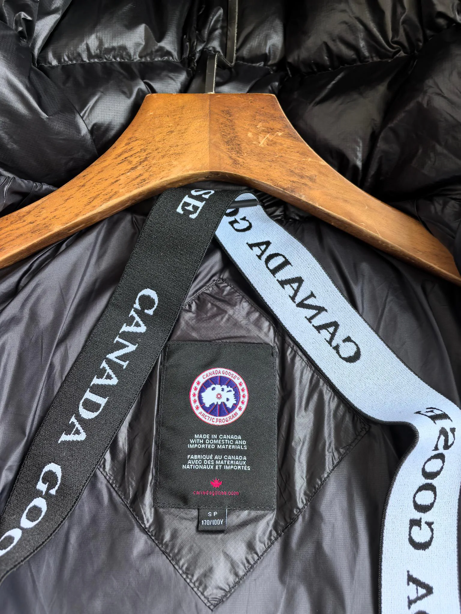 Куртки И Пуховики Женские Canada Goose 18927761