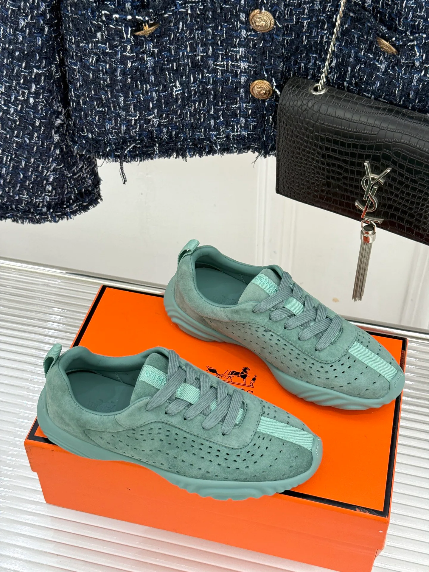 Кроссовки Женские Hermes 18627577
