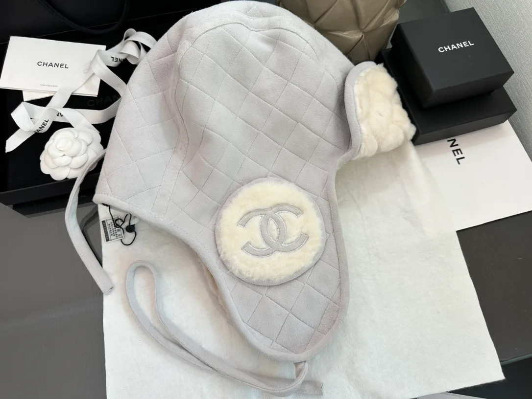 Головные Уборы Chanel 18347663