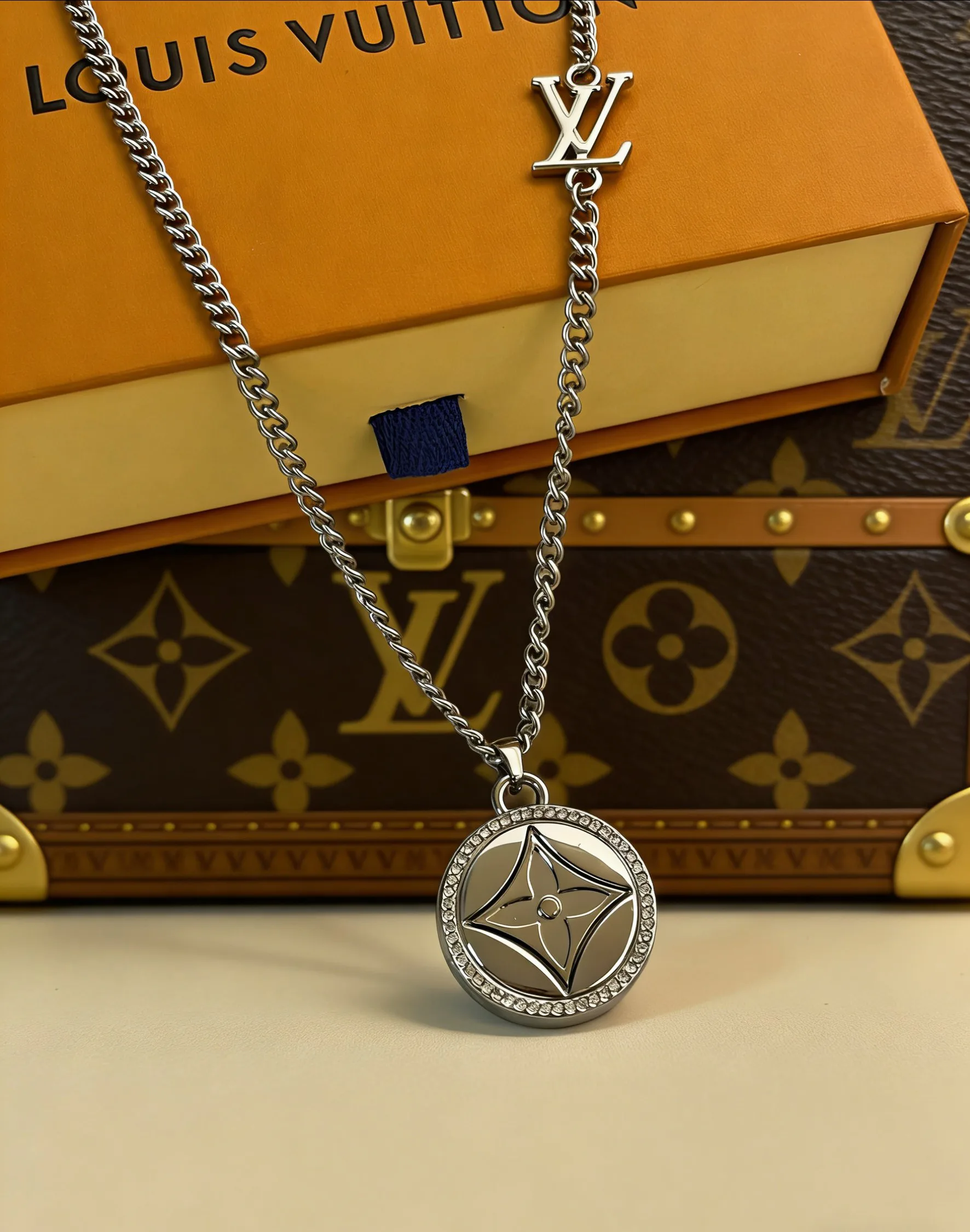 Бижутерия Louis Vuitton 11698061