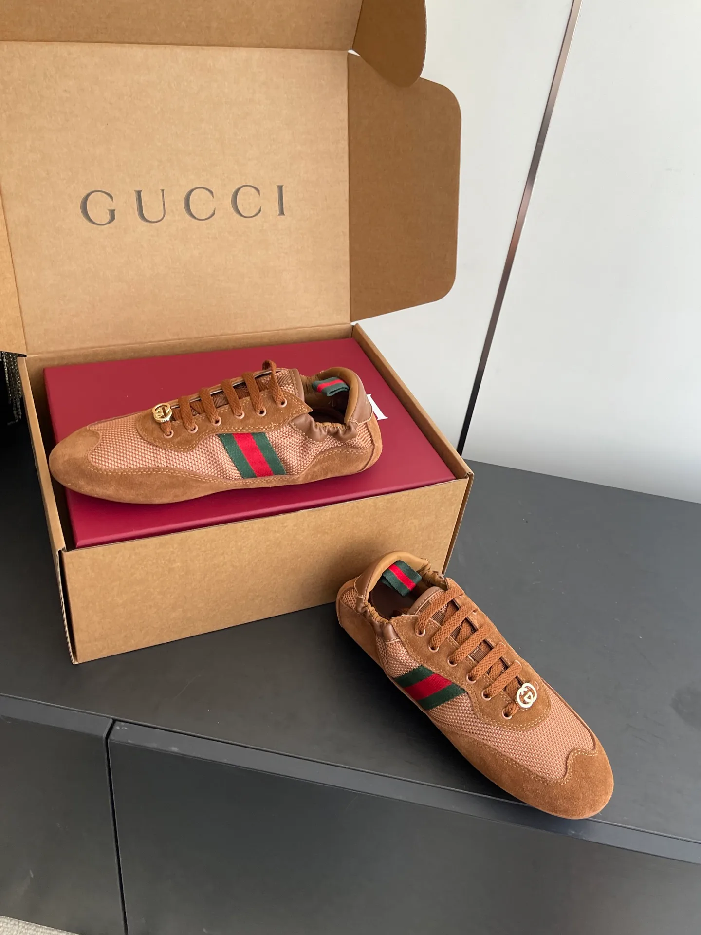 Кроссовки Женские Gucci 447261