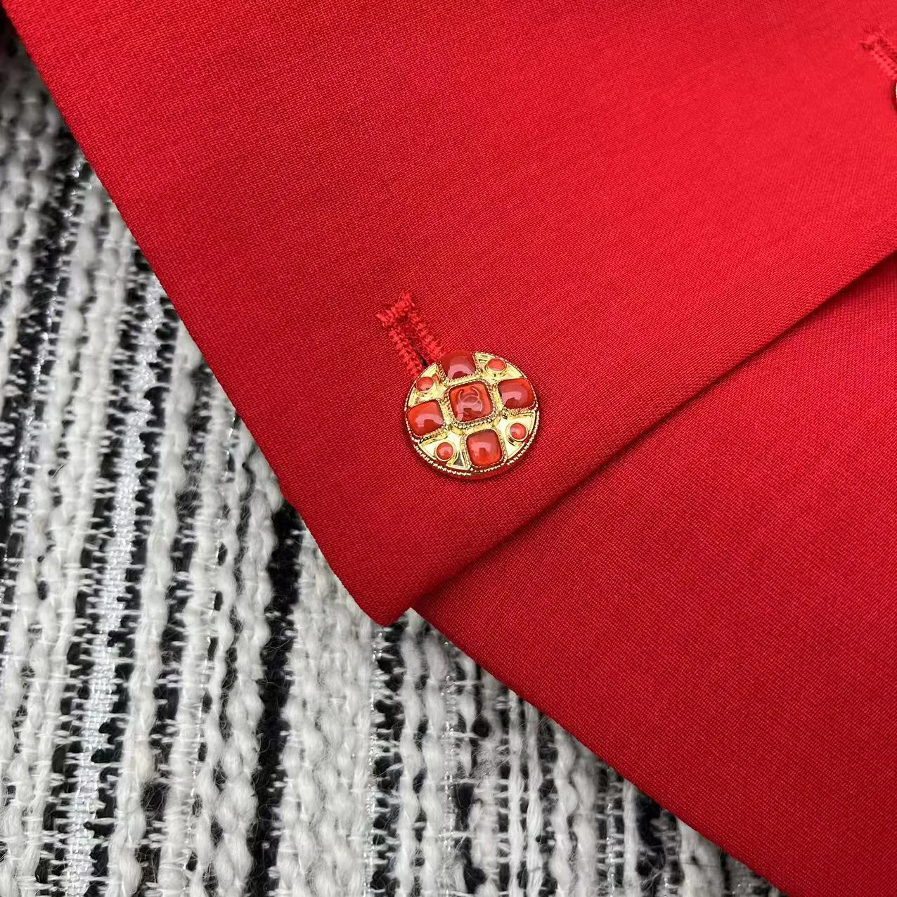 Куртки И Пуховики Женские Chanel 21646