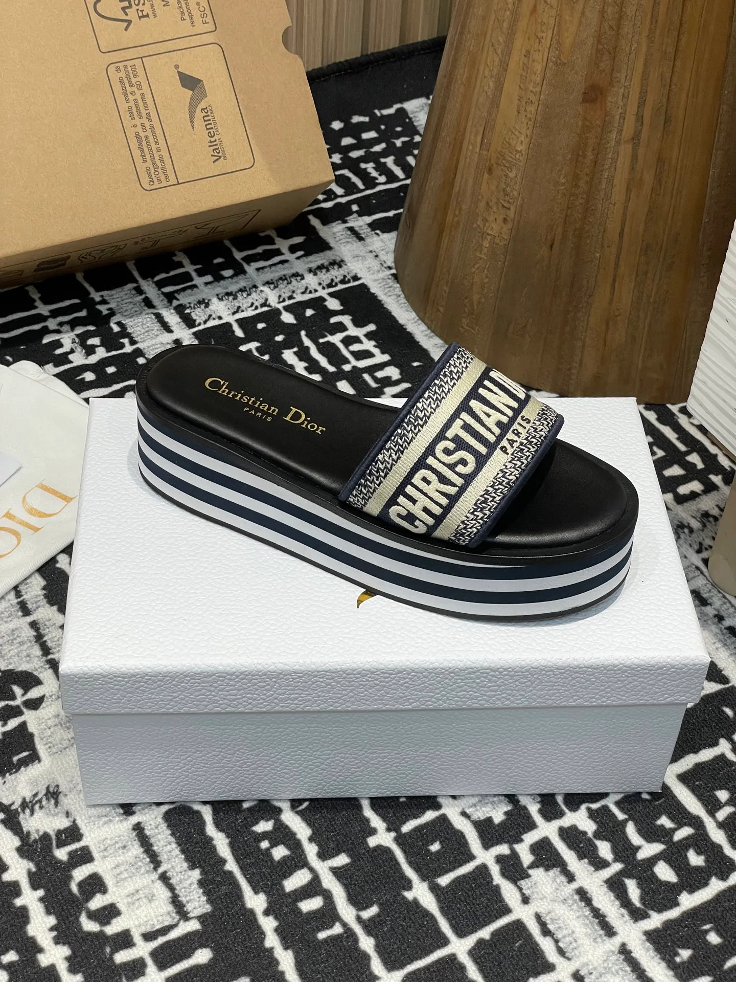 Шлепанцы Женские Christian Dior 579316