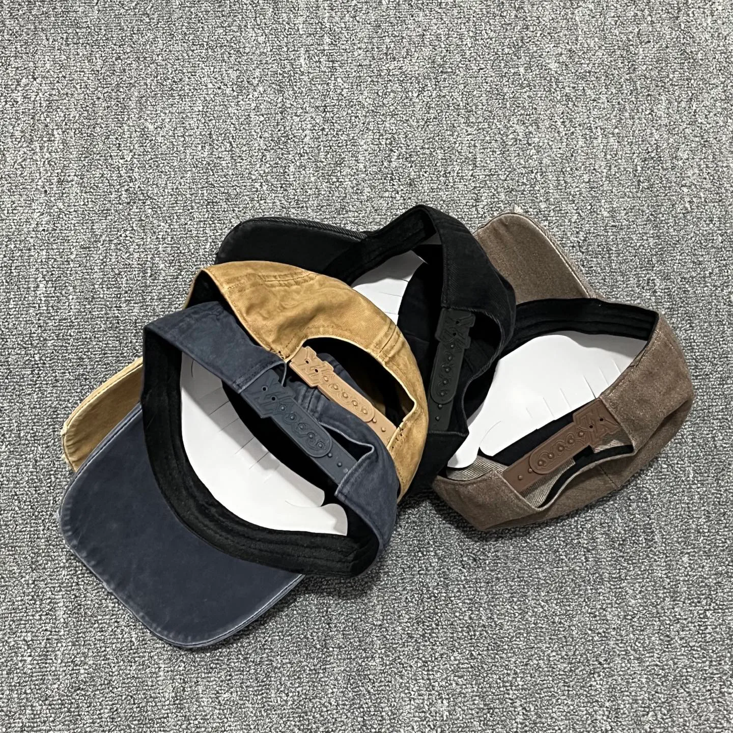 Головные Уборы Louis Vuitton 10064957
