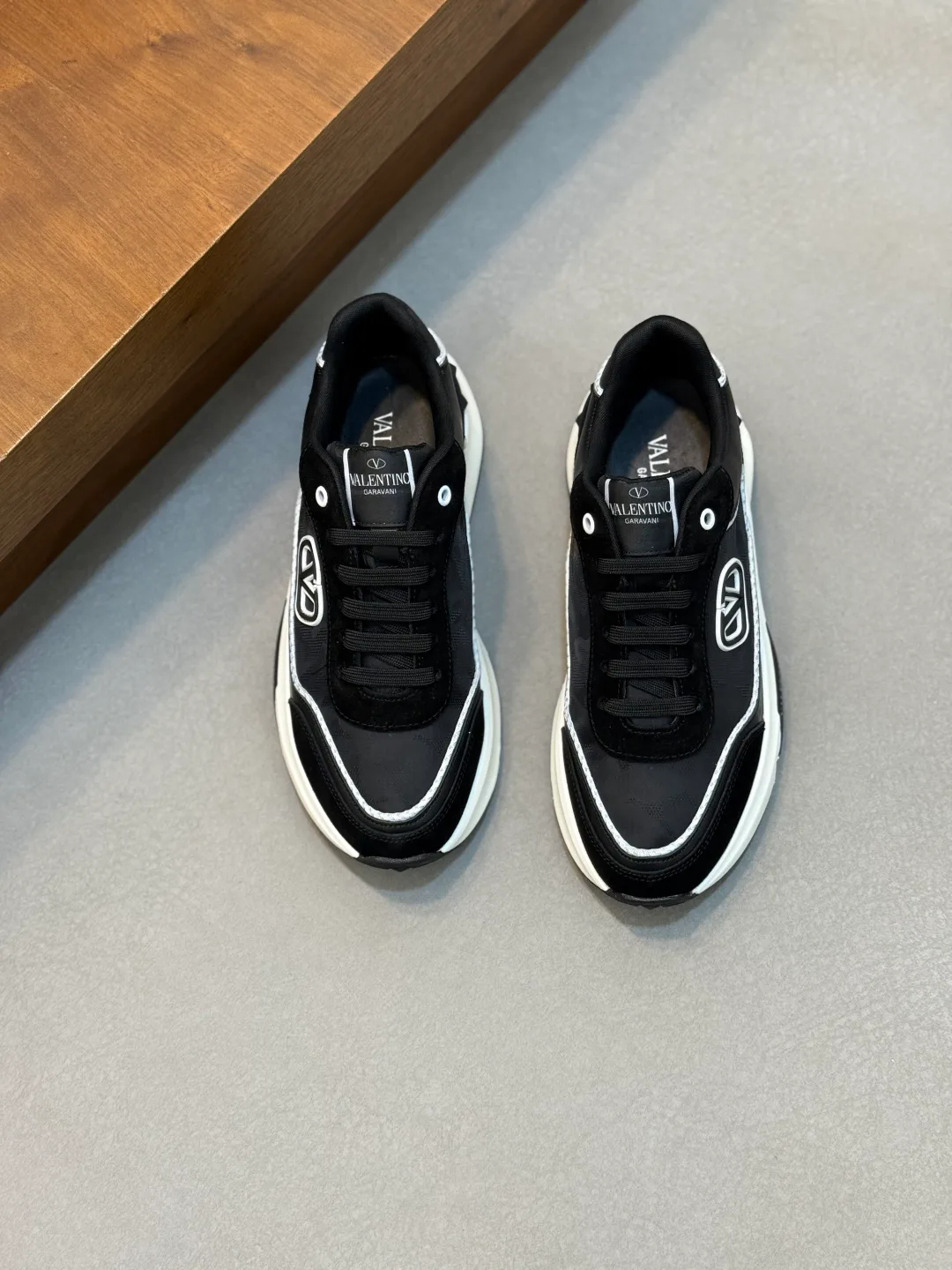 Кроссовки Мужские Valentino 97923