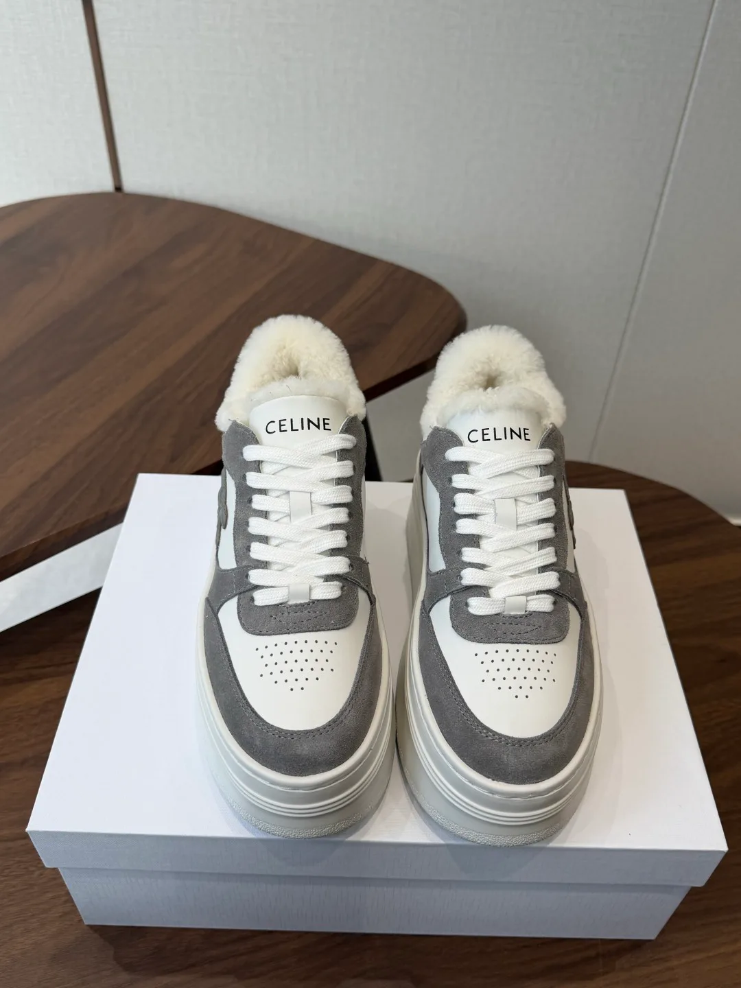 Кроссовки Женские Celine 18670159