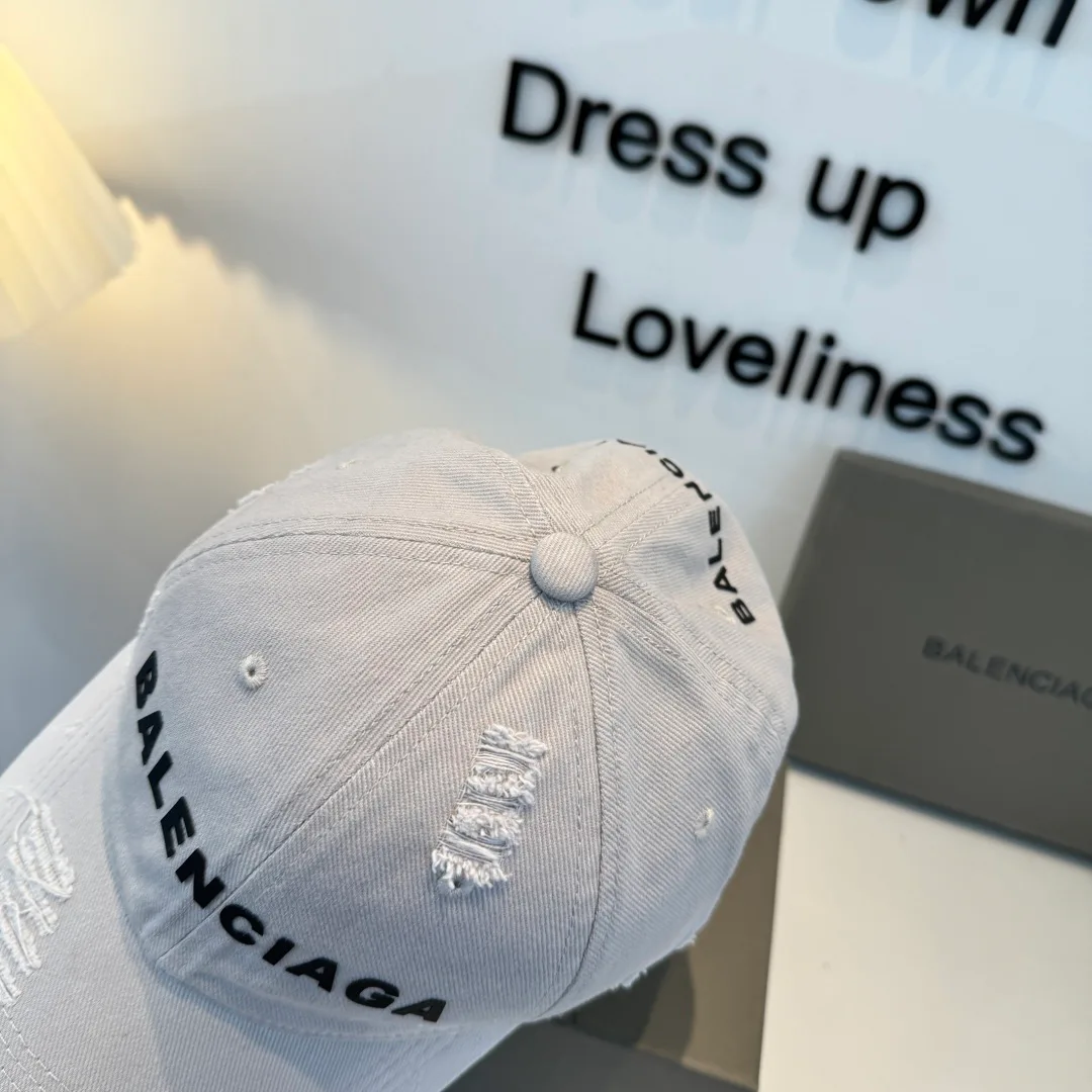 Головные Уборы Balenciaga 11633367