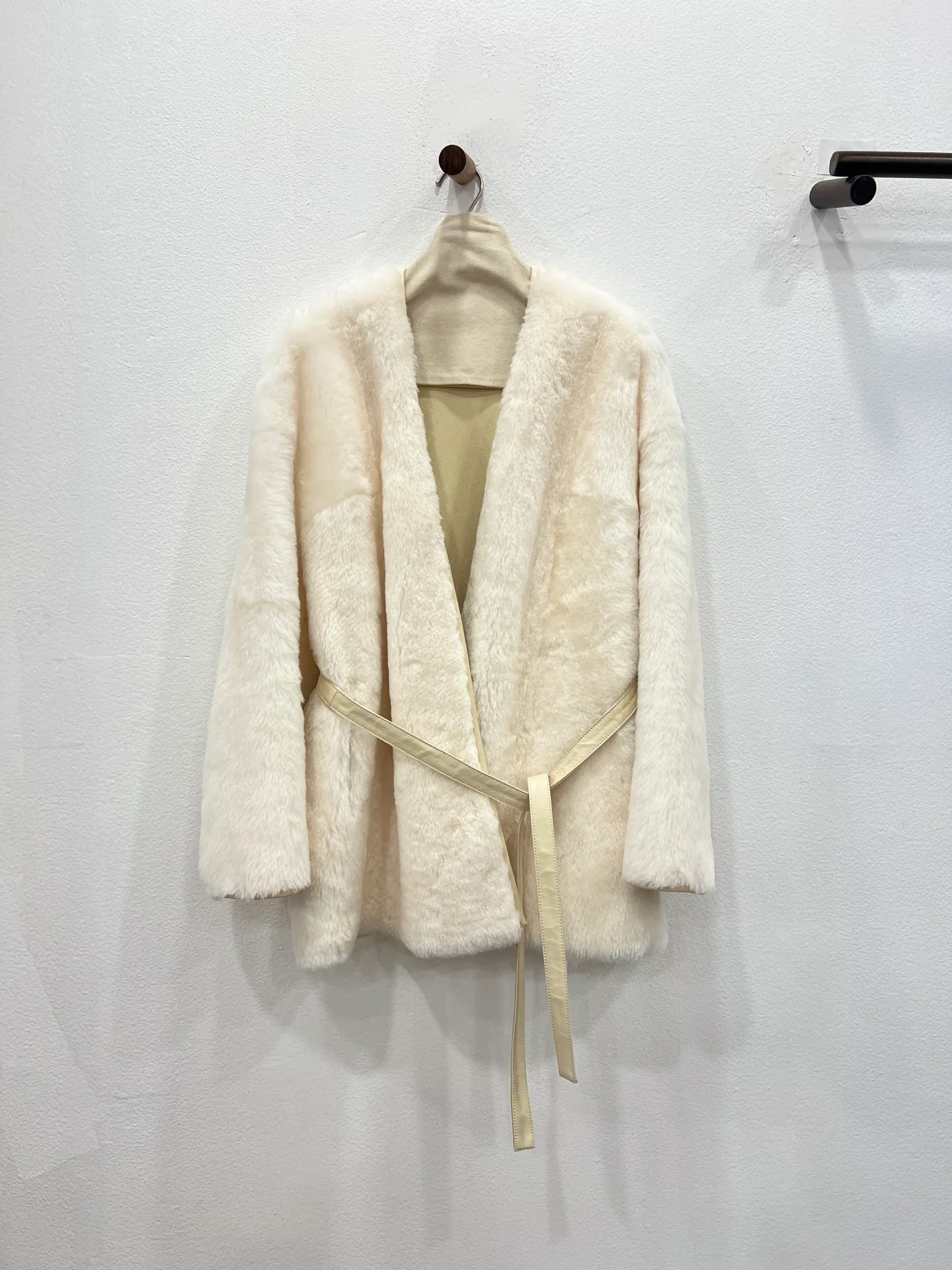 Кожаные Куртки И Дублёнки Женские Chanel 428052