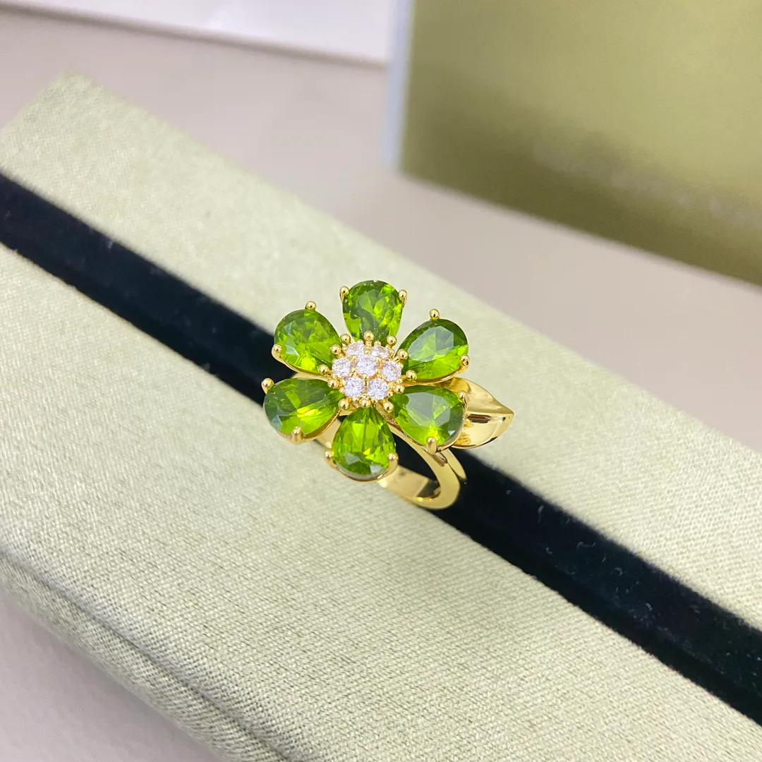 Бижутерия Van Cleef & Arpels 11704555