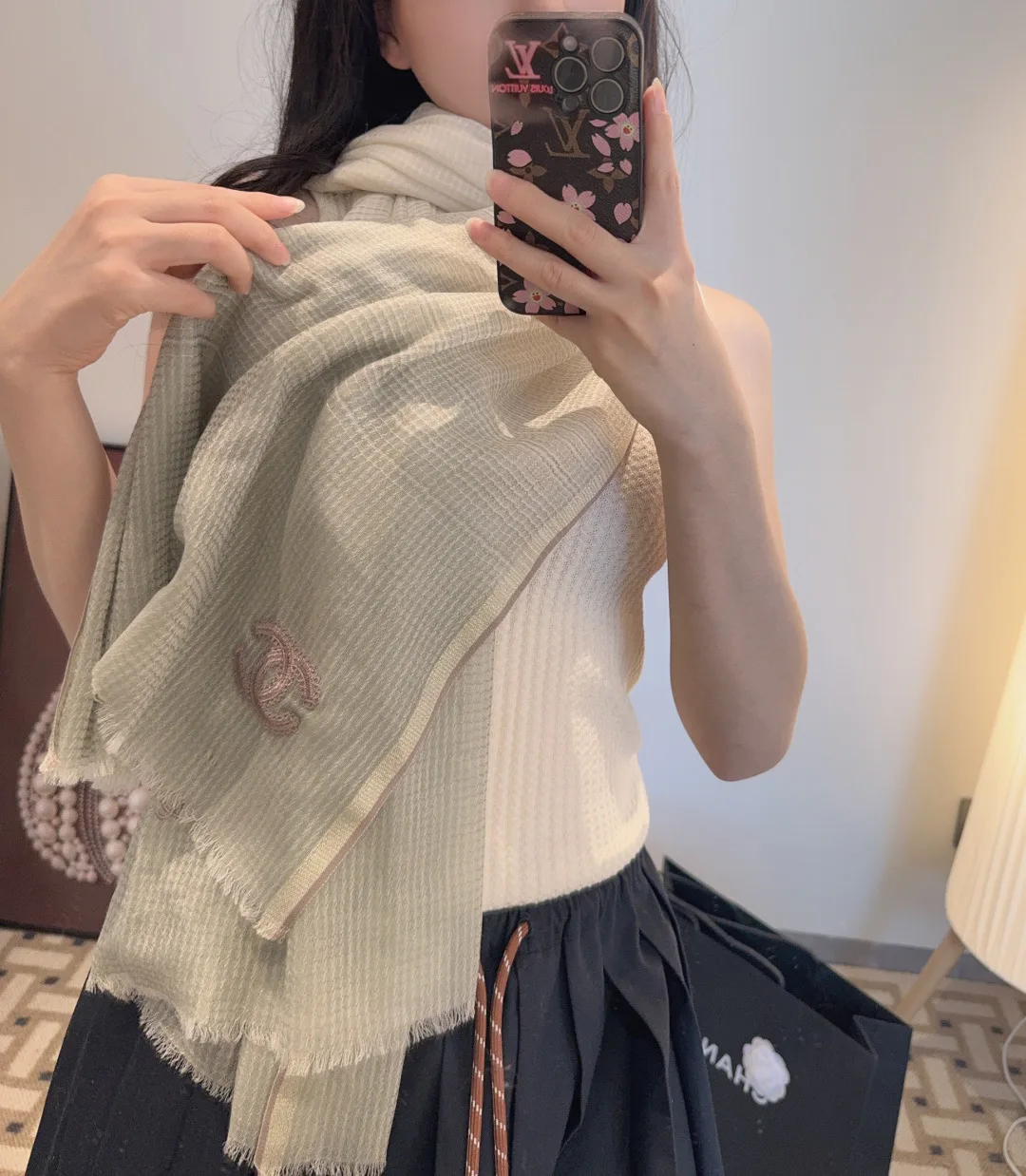 Шарфы Chanel 18627106