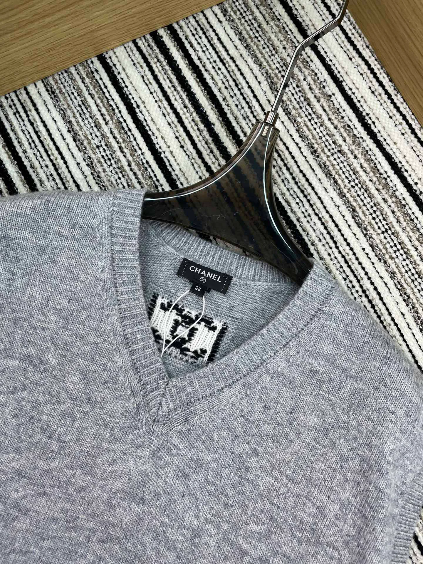 Жилеты Женские Chanel 2627066
