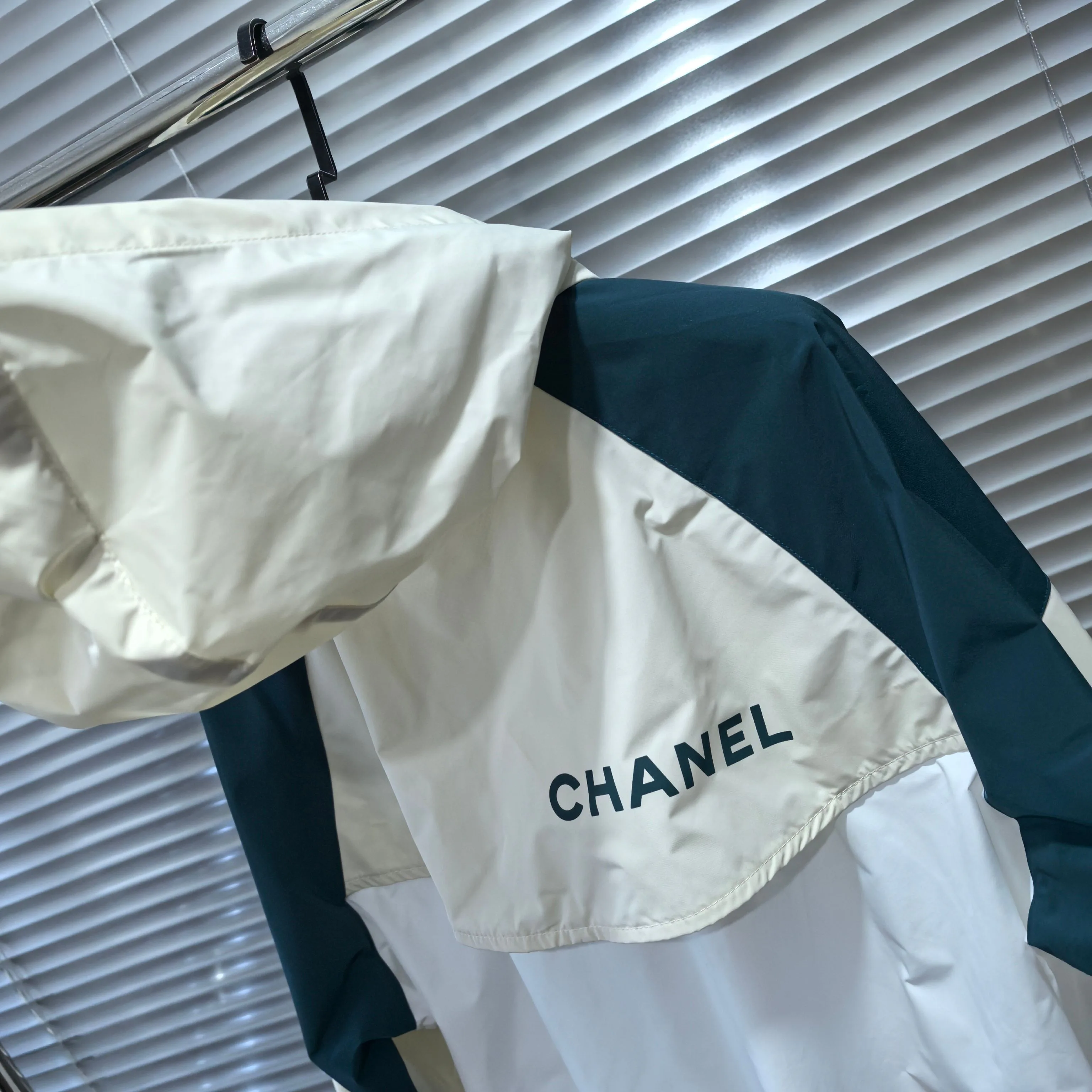 Куртки И Пуховики Мужские Chanel 23321