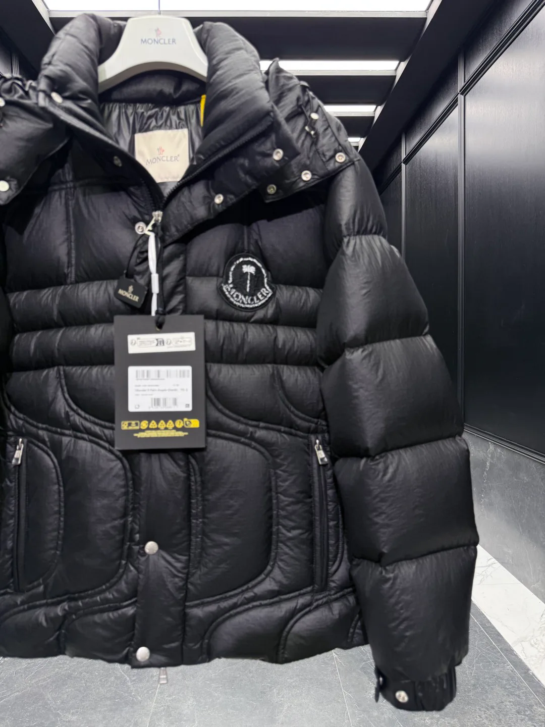Куртки И Пуховики Женские Moncler 18007707