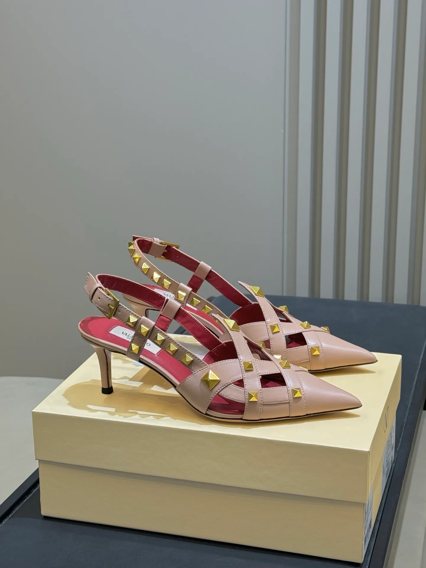 Босоножки Женские Valentino 1227789