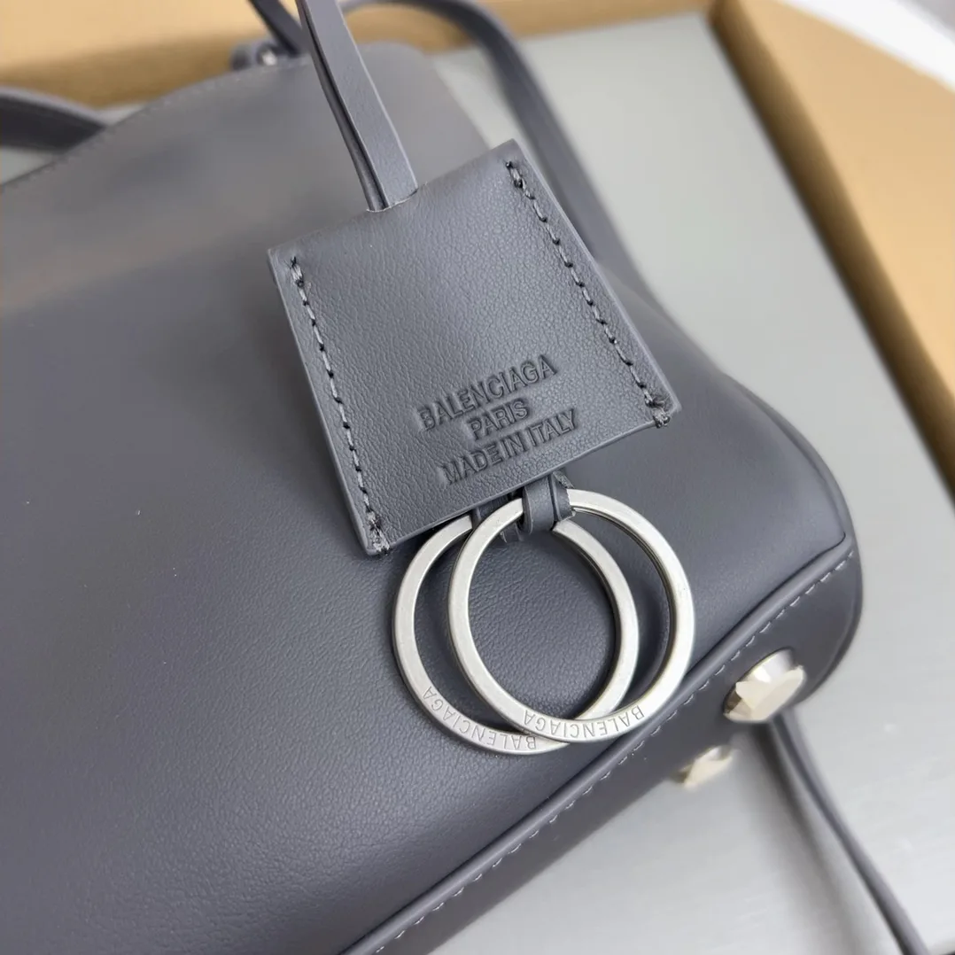 Классические Сумки Женские Balenciaga 11872224