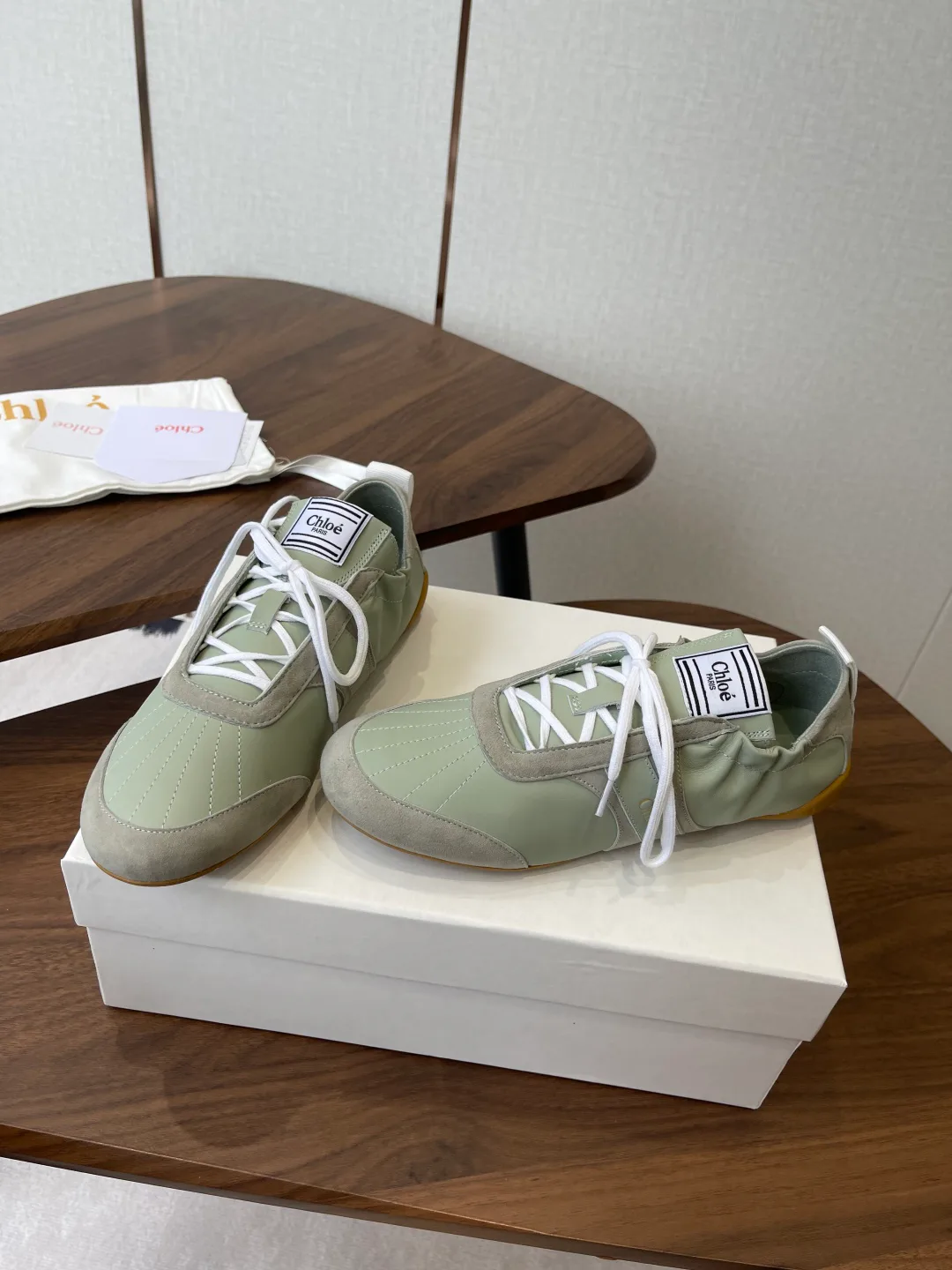 Кроссовки Женские Chloe 187555