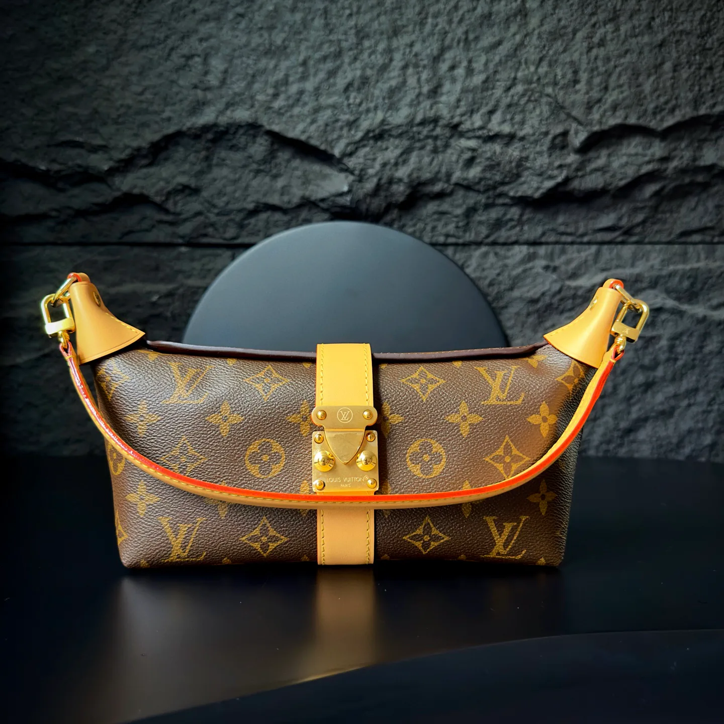 Классические Сумки Женские Louis Vuitton 18170514