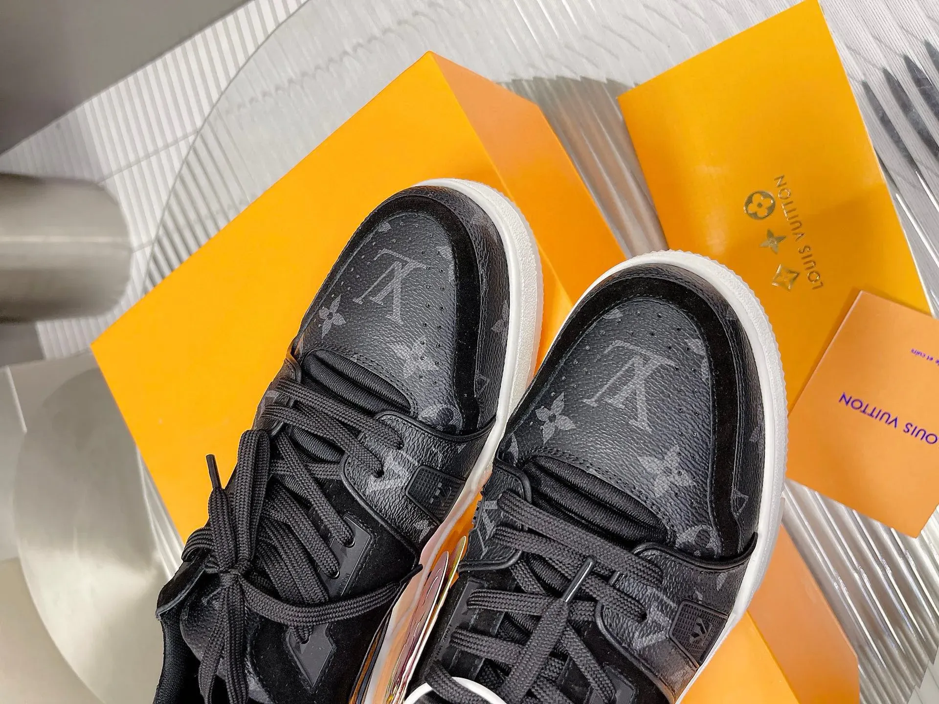 Кроссовки Женские Louis Vuitton 311413