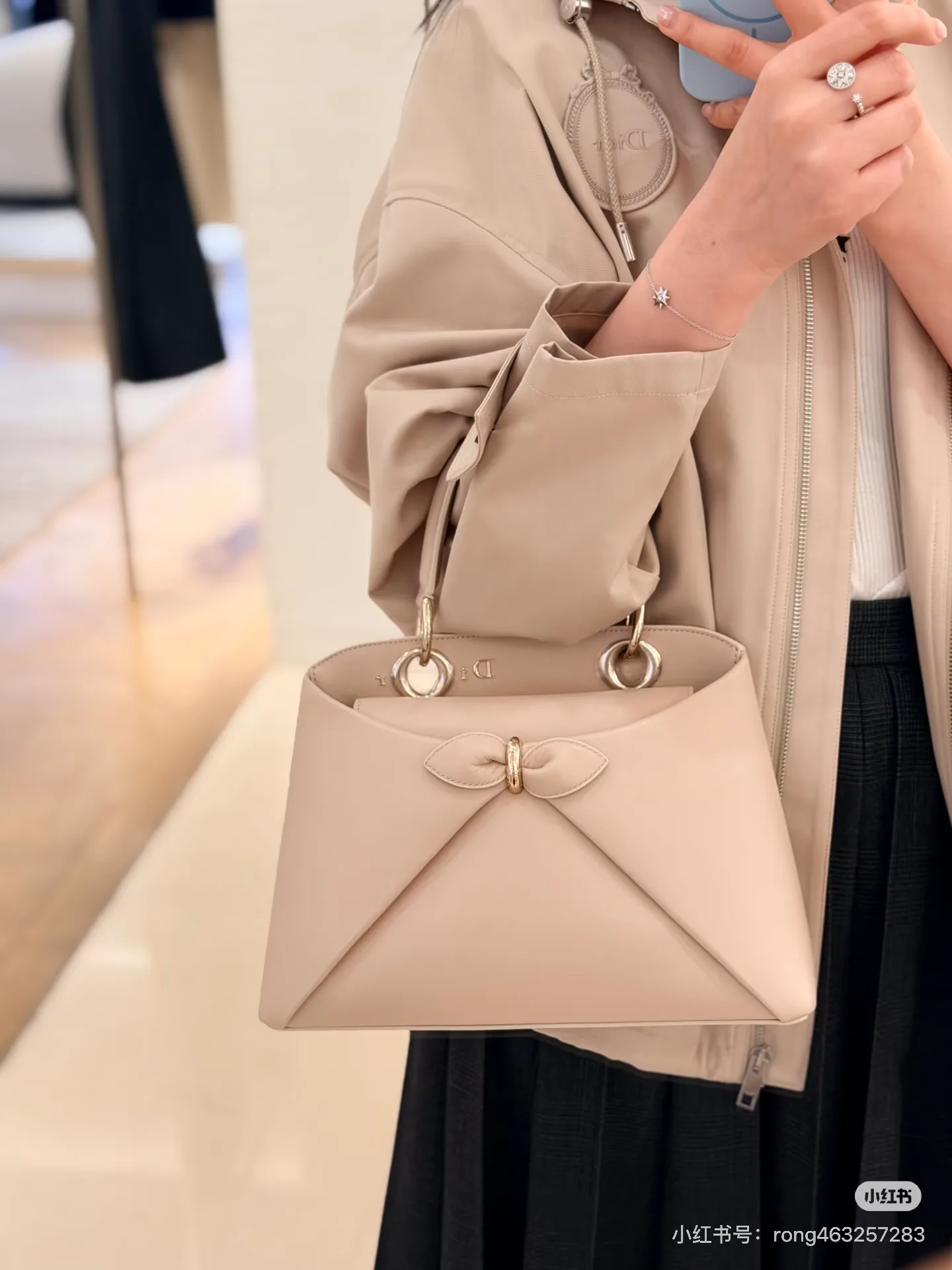 Куртки И Пуховики Женские Christian Dior 12592780