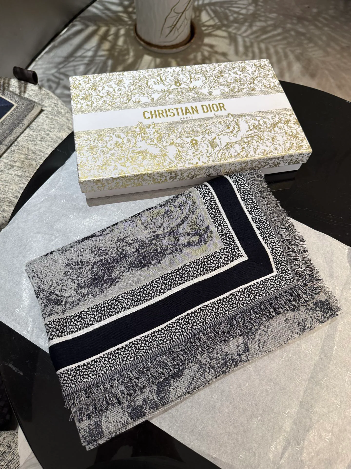 Шарфы Christian Dior 17448571