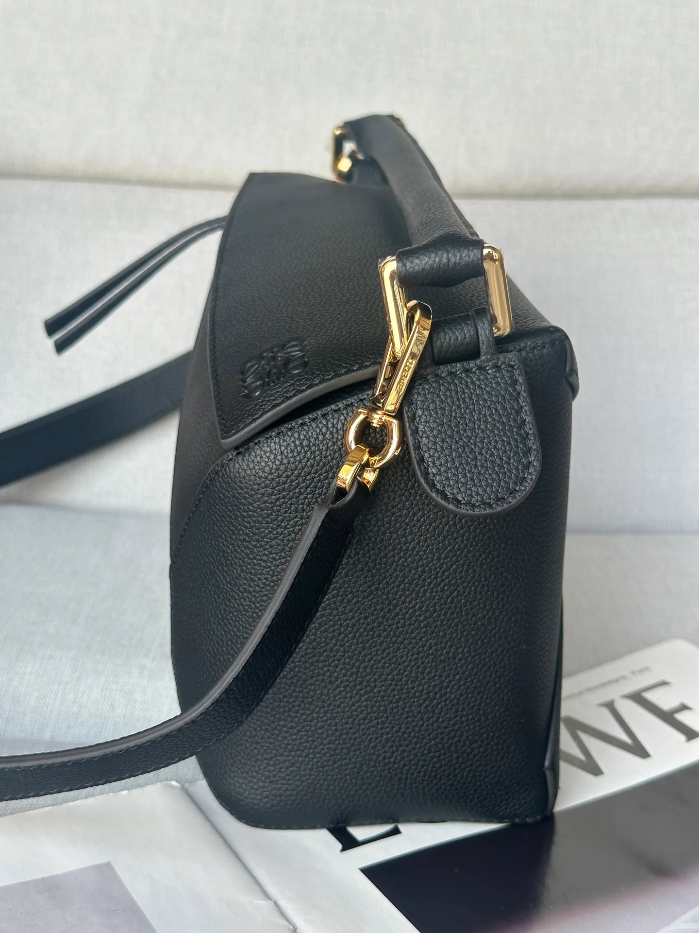 Классические Сумки Женские Loewe 17303173