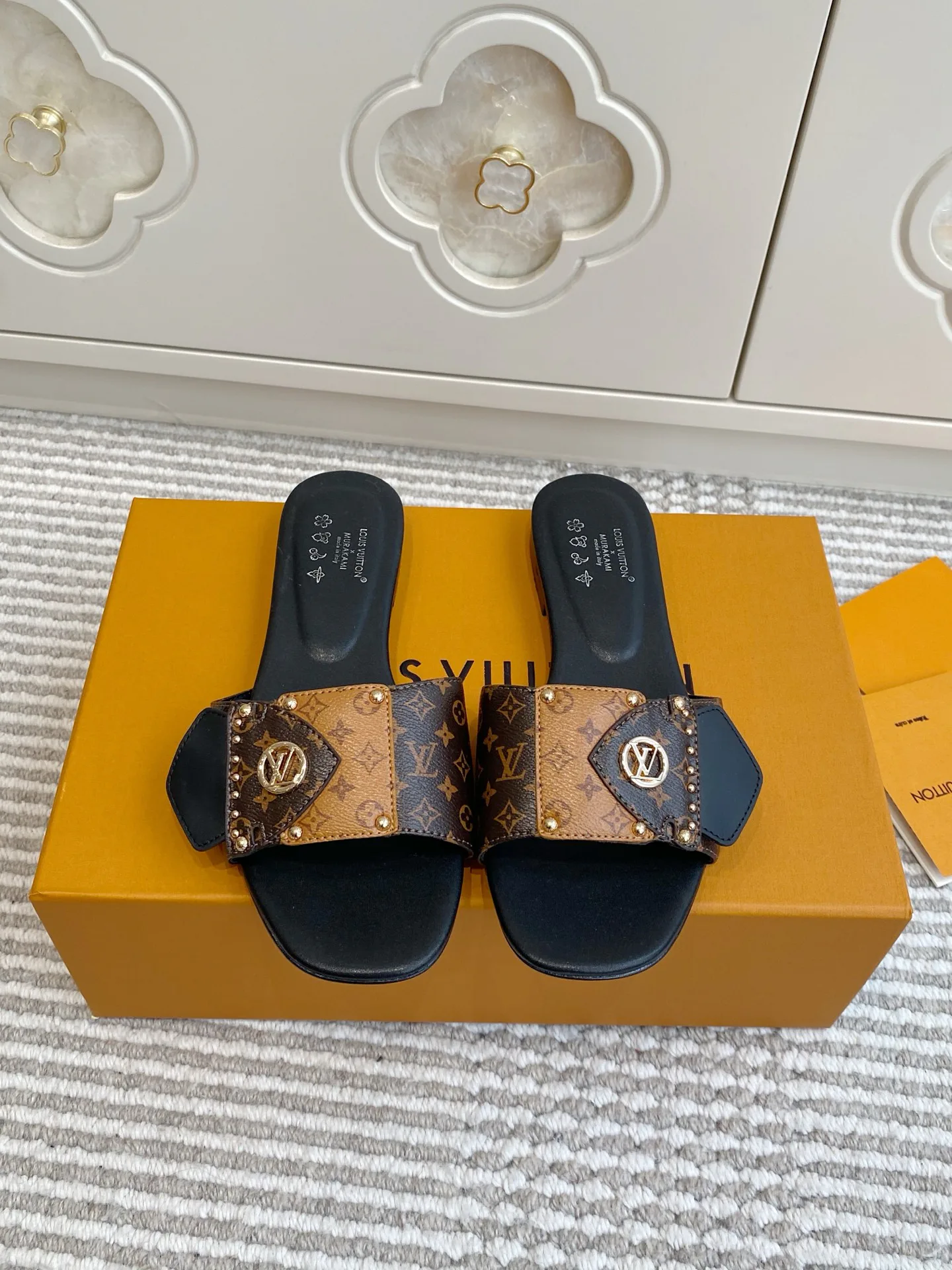 Шлепанцы Женские Louis Vuitton 12779834