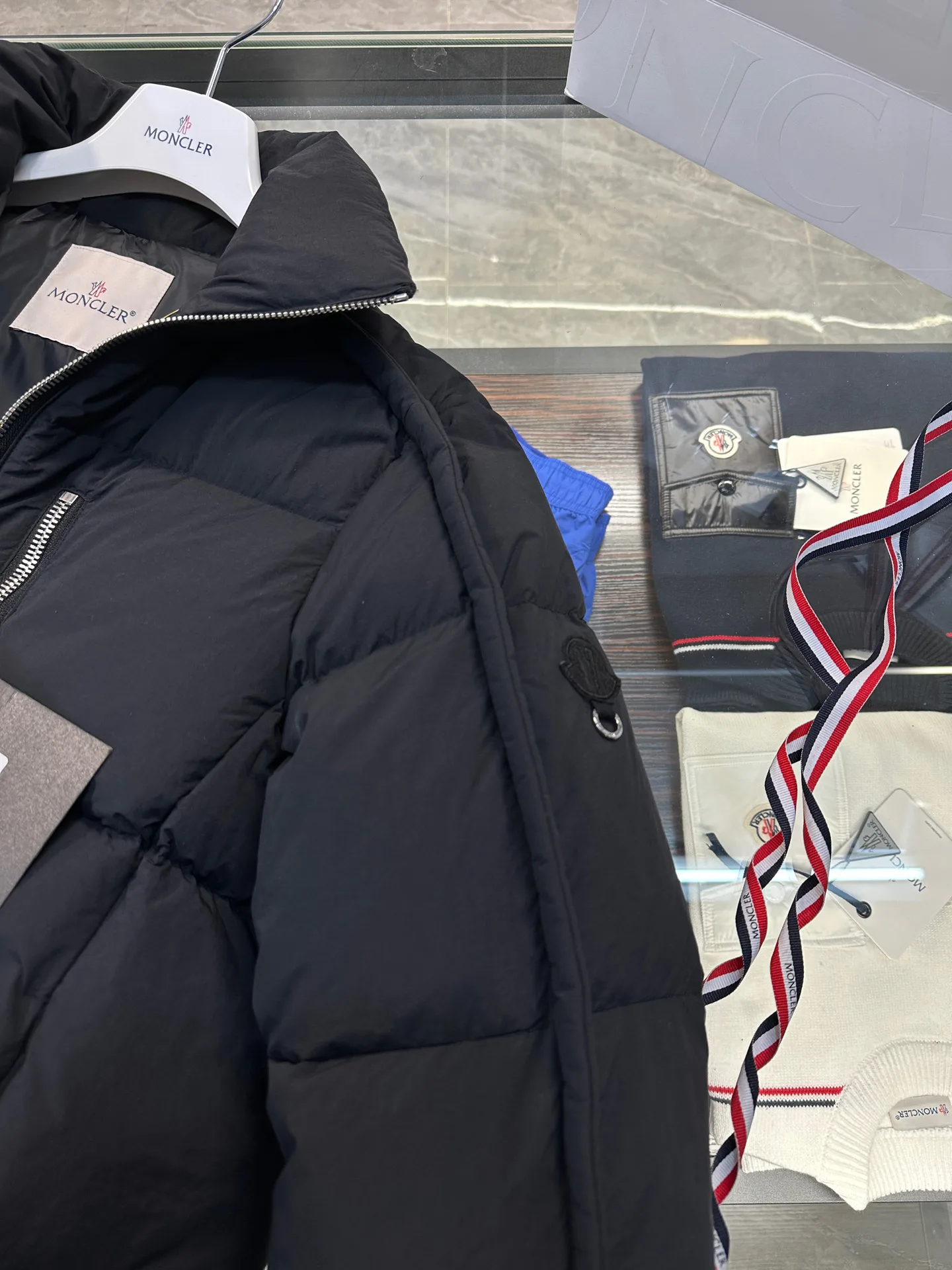Куртки И Пуховики Женские Moncler 19322721