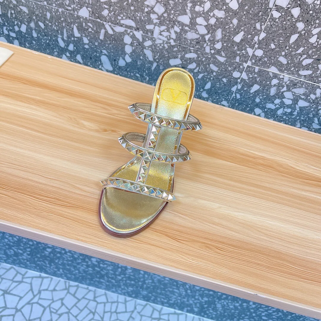 Босоножки Женские Valentino 11940117