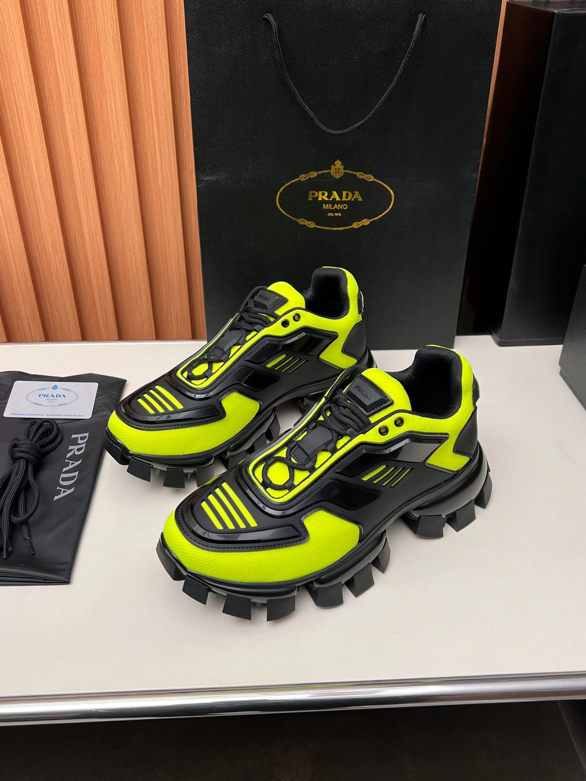 Кроссовки Женские Prada 881683