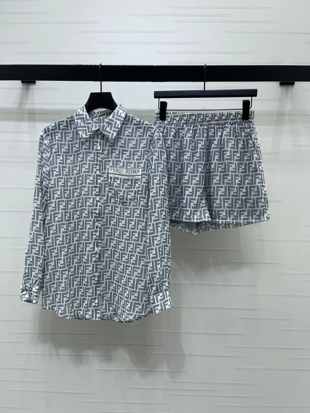 Костюмы Женские Fendi 12754531