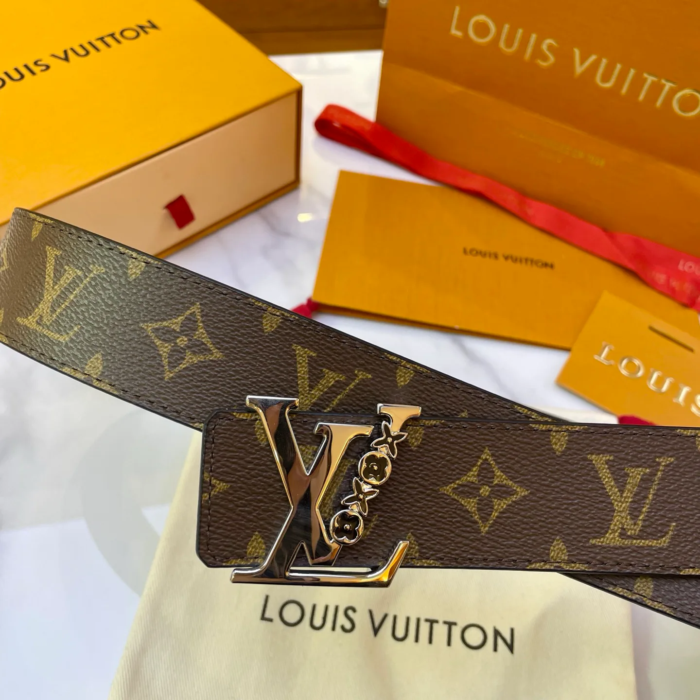 Ремни Louis Vuitton 11216327