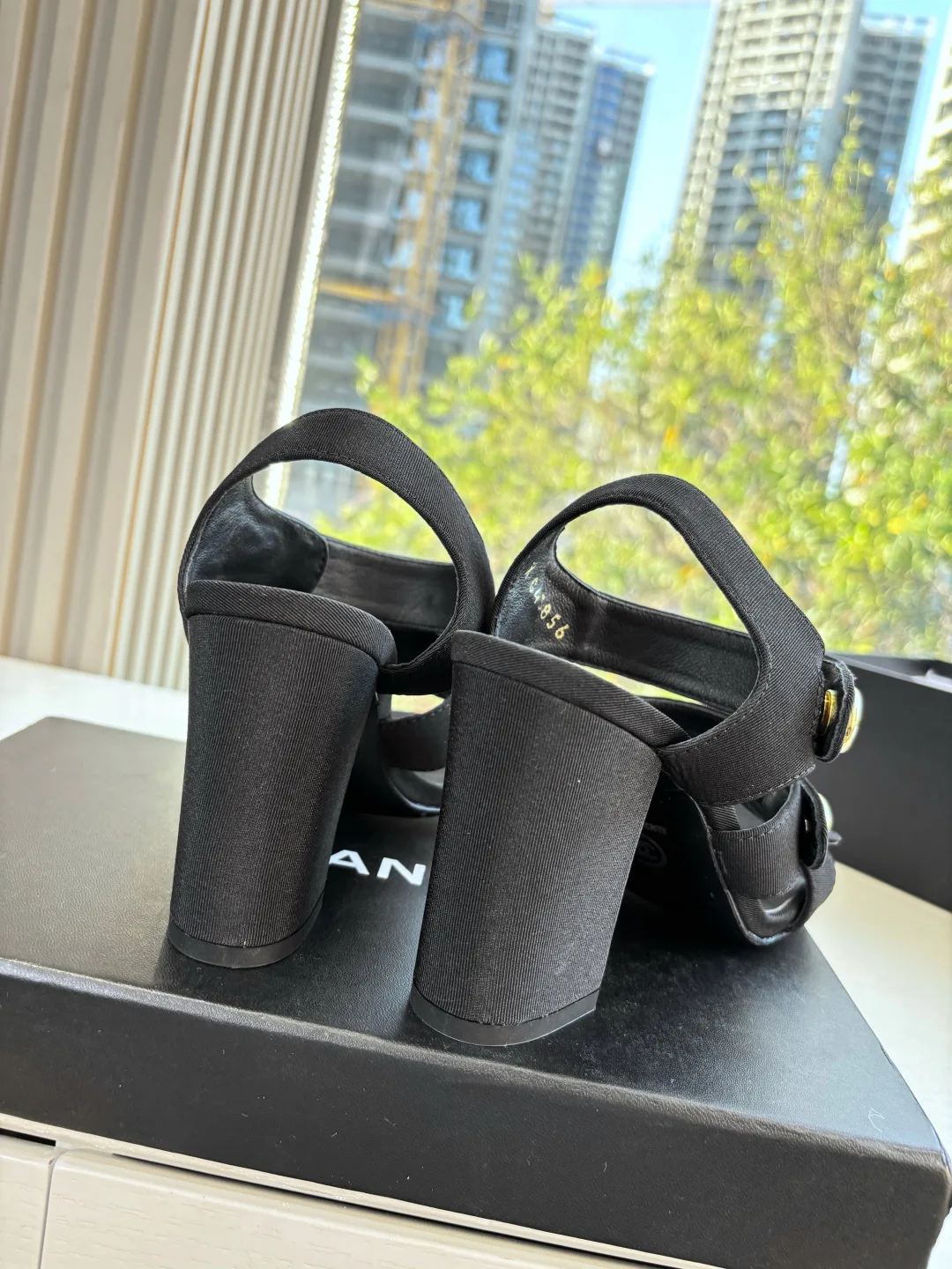 Босоножки Женские Chanel 10211563