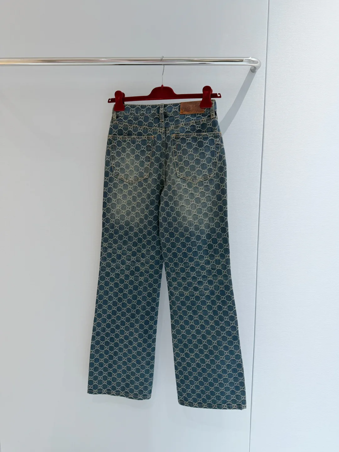 Джинсы Женские Gucci 18050177