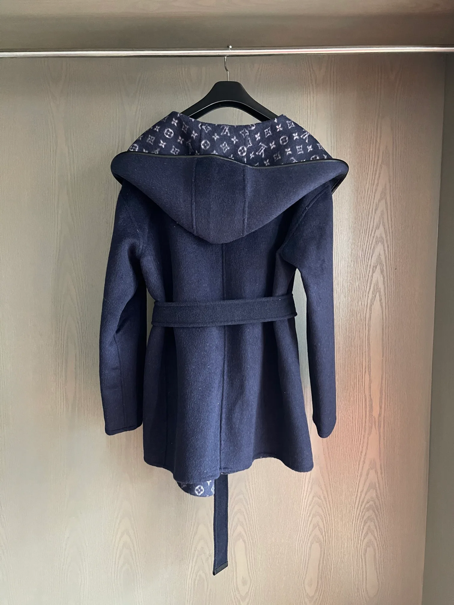 Пальто Женские Louis Vuitton 669744