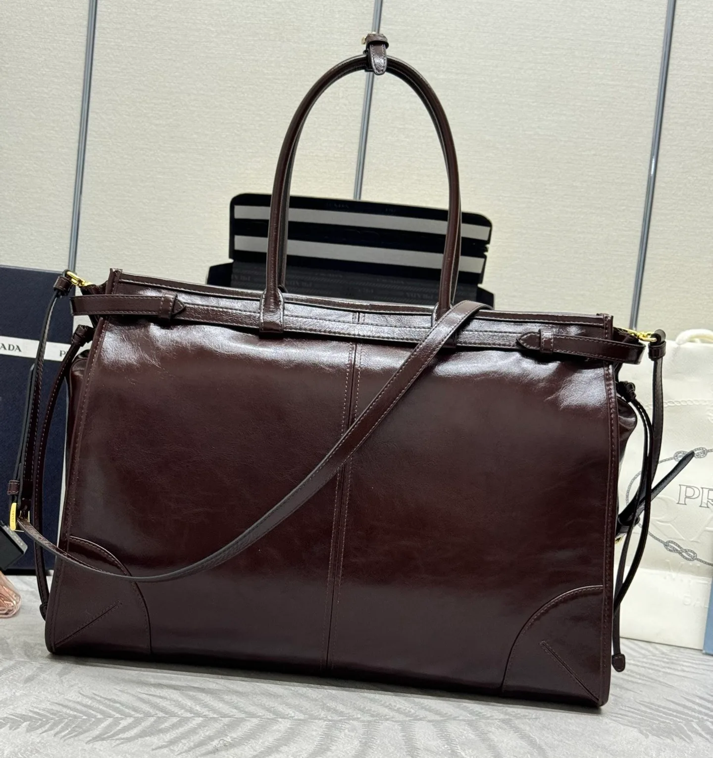 Классические Сумки Женские Prada 11462561