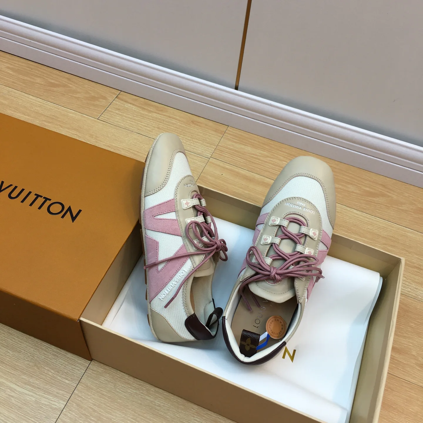 Кроссовки Женские Louis Vuitton 1590955