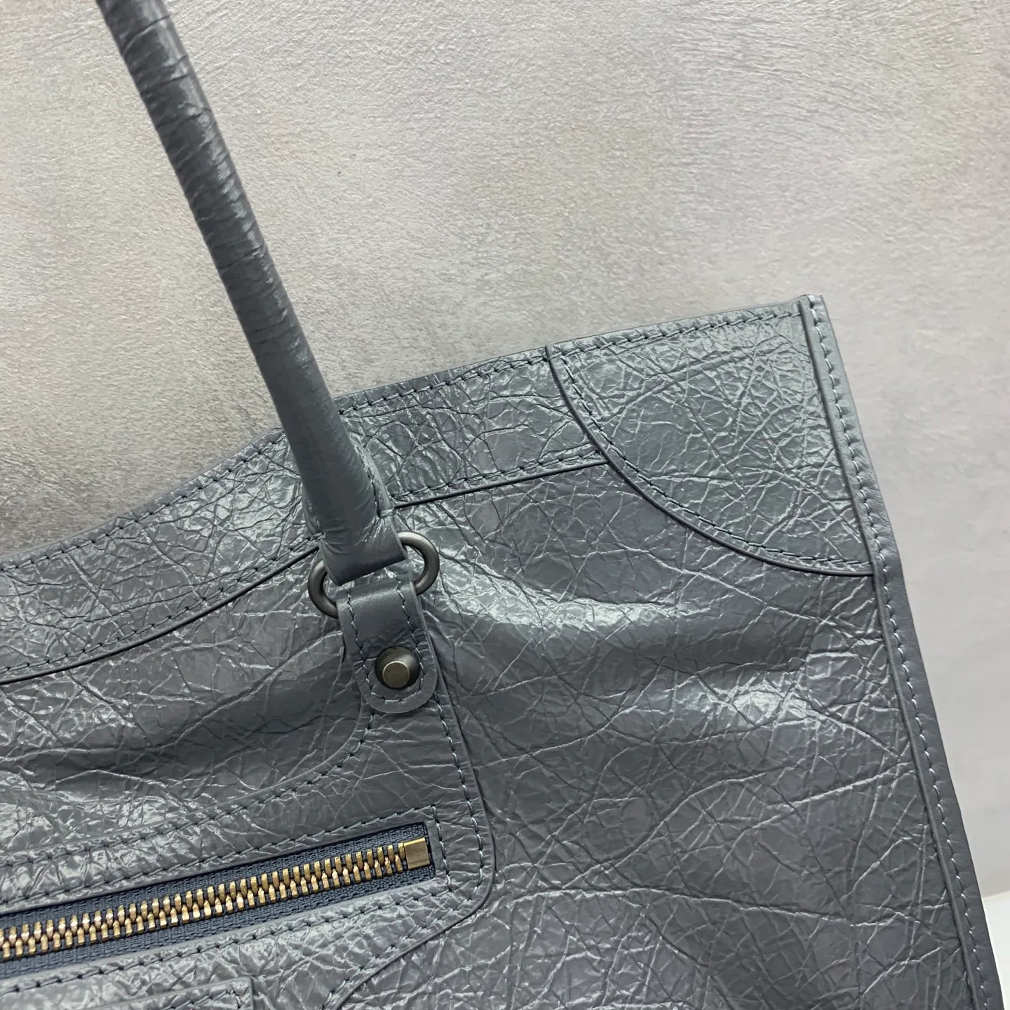Классические Сумки Женские Balenciaga 12774247